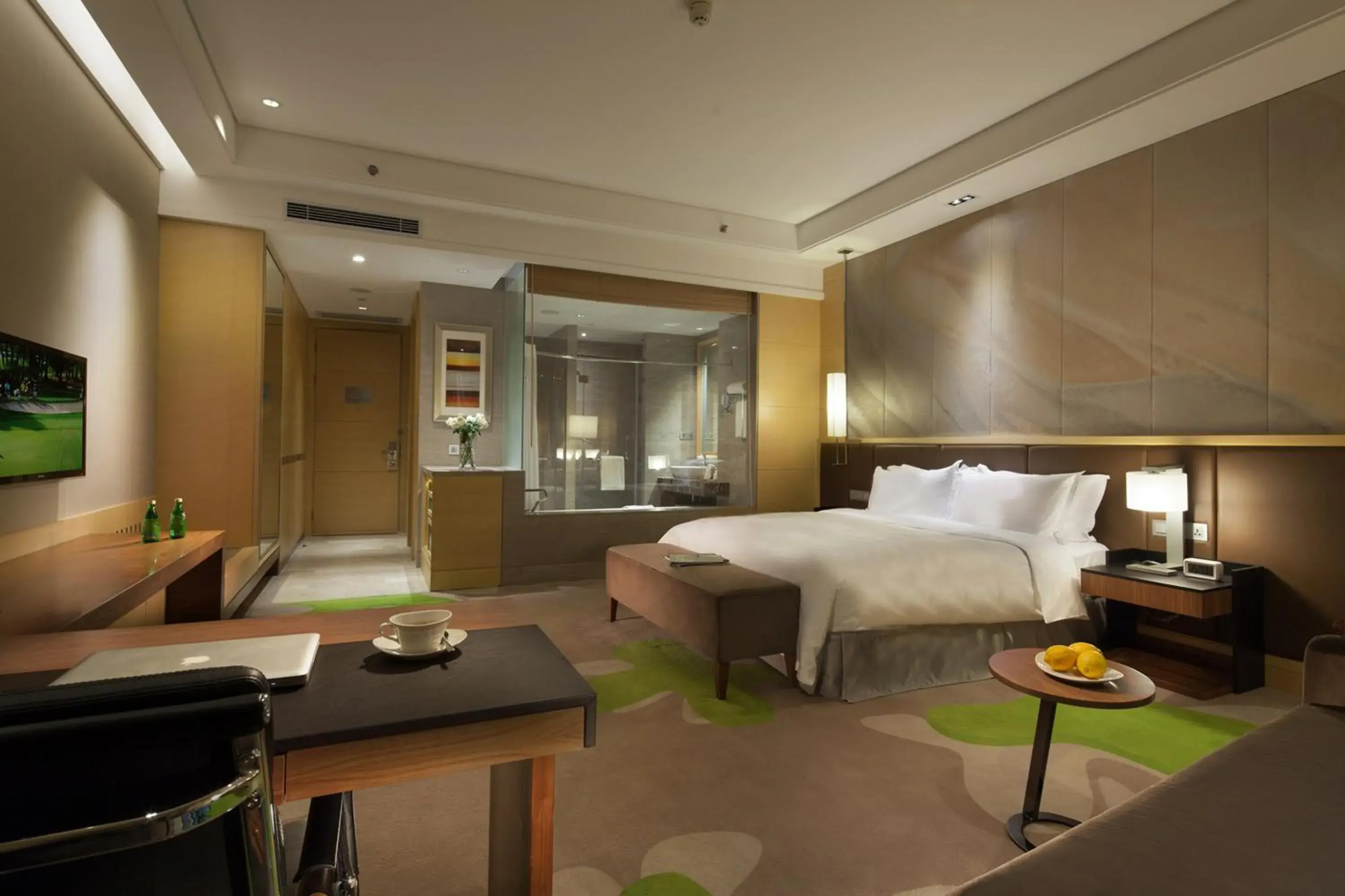 Premium King Room with Lounge Access in Hai Tian Expo Hotel Premium King Room with Lounge Access in Hai Tian Expo Hotel