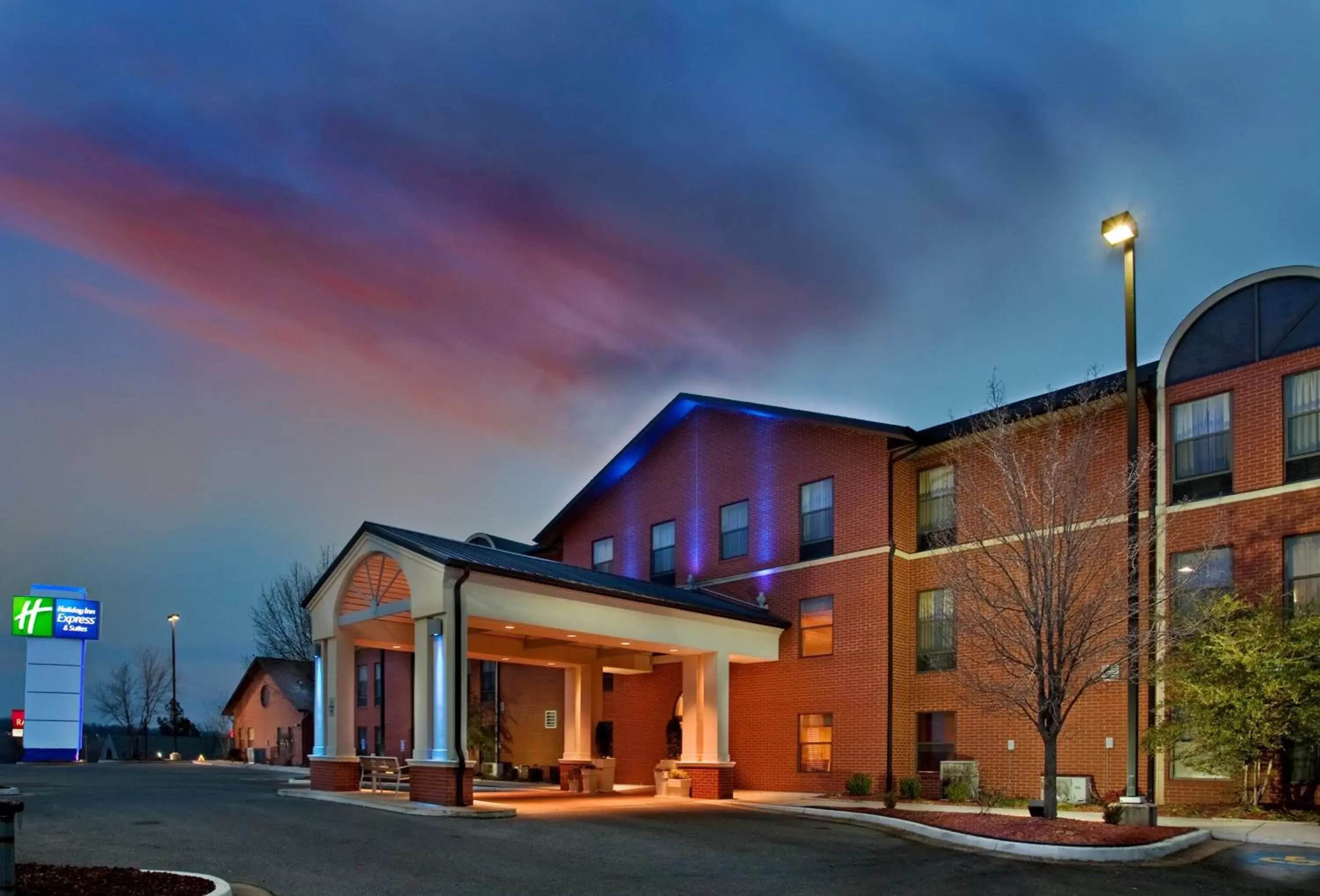 Holiday Inn Express & Suites Batesville by IHG Holiday Inn Express & Suites Batesville by IHG