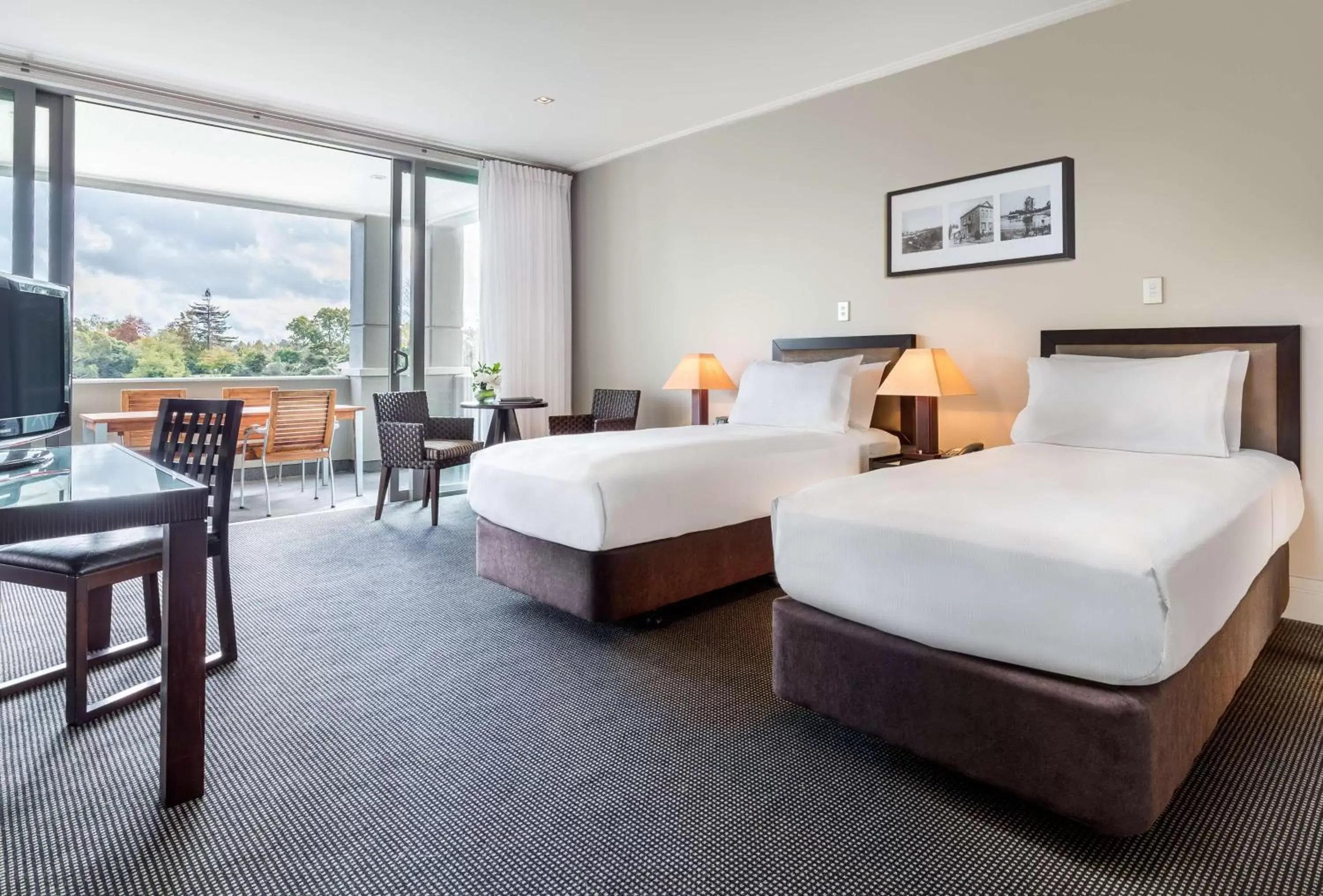 Plus Twin Room in Hilton Lake Taupo Plus Twin Room in Hilton Lake Taupo