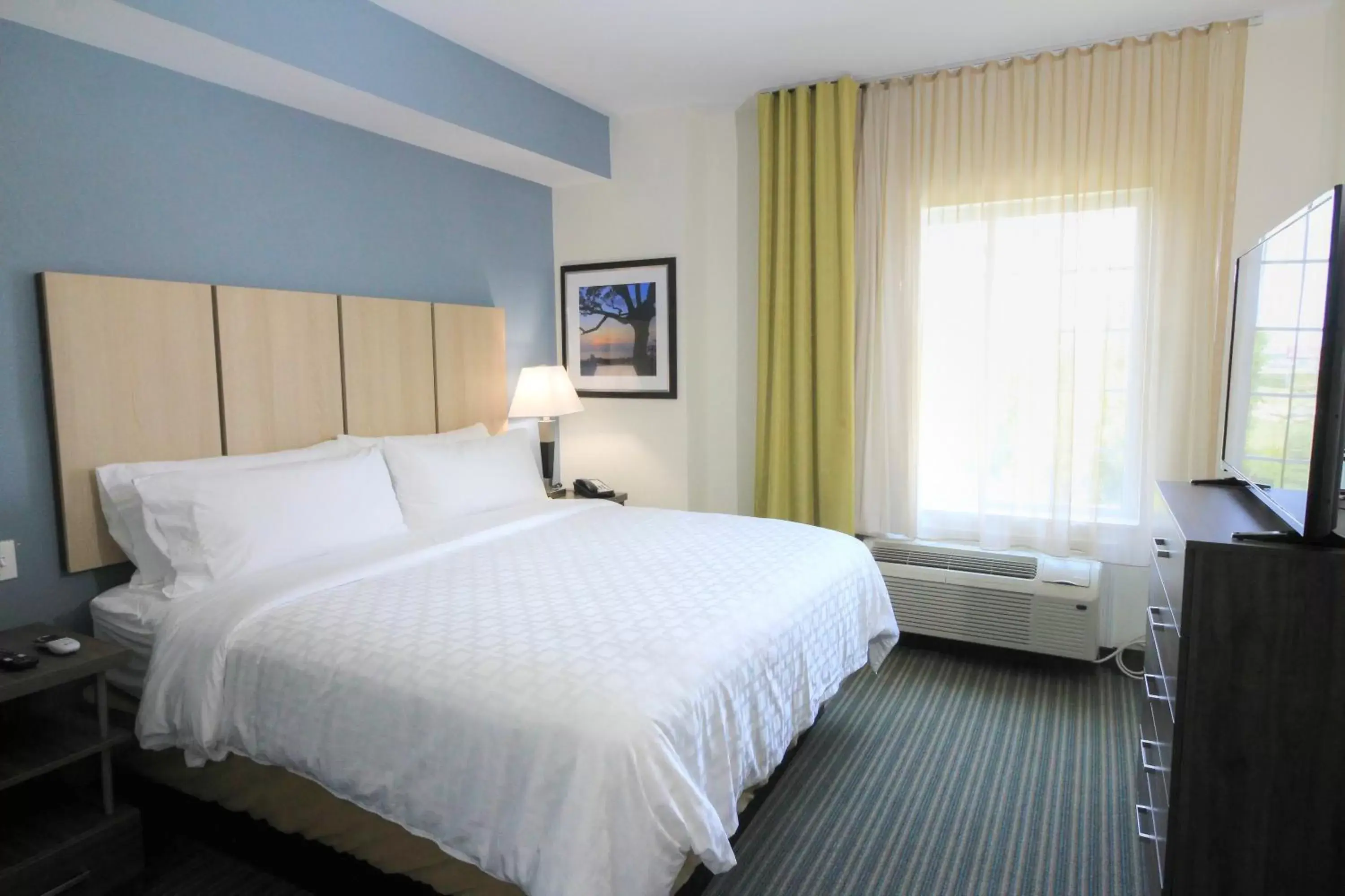 One-Bedroom King Suite with Hearing Accessible in Candlewood Suites - Memphis East by IHG One-Bedroom King Suite with Hearing Accessible in Candlewood Suites - Memphis East by IHG