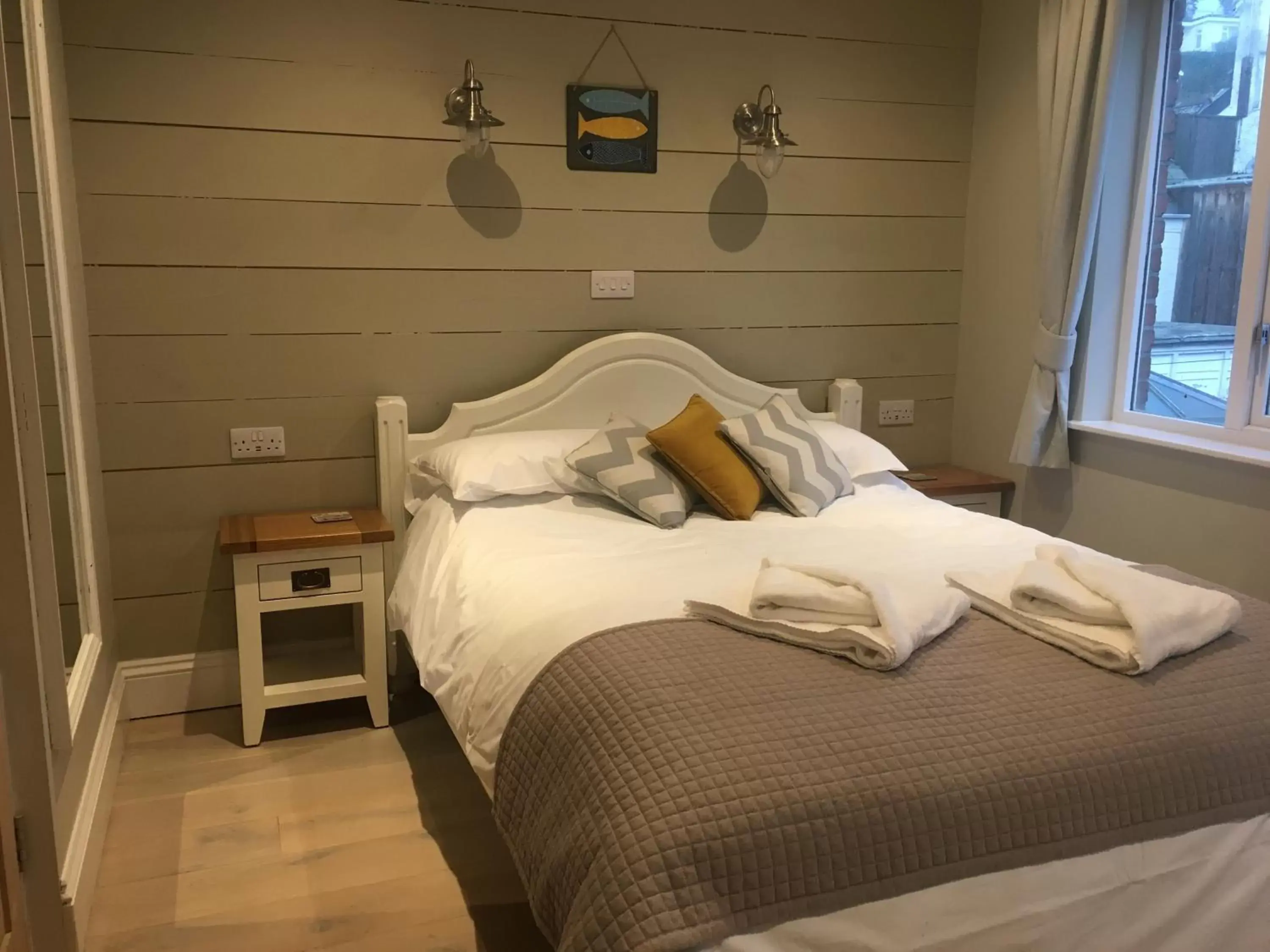 King Room - single occupancy in The Galleon Inn King Room - single occupancy in The Galleon Inn