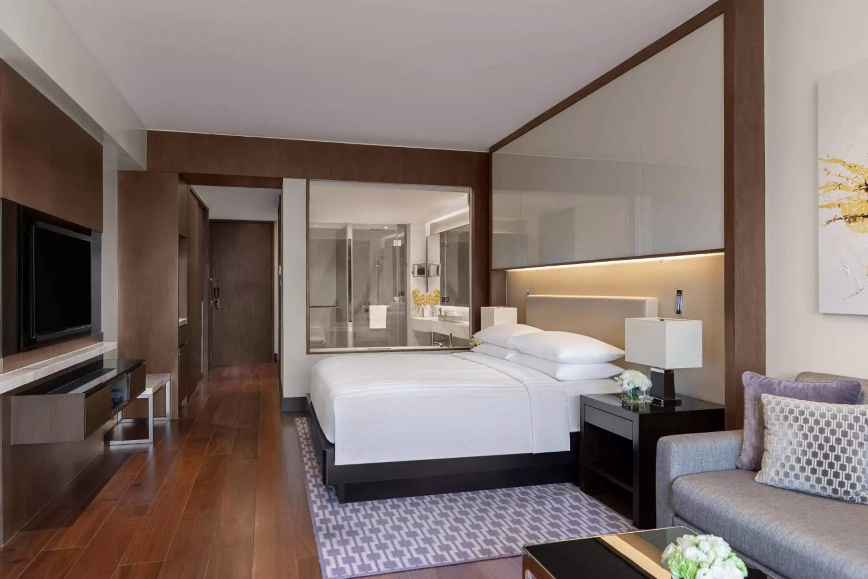 Premium Guest Room with king bed or two double beds in Manila Marriott Hotel at Newport World Resorts Premium Guest Room with king bed or two double beds in Manila Marriott Hotel at Newport World Resorts