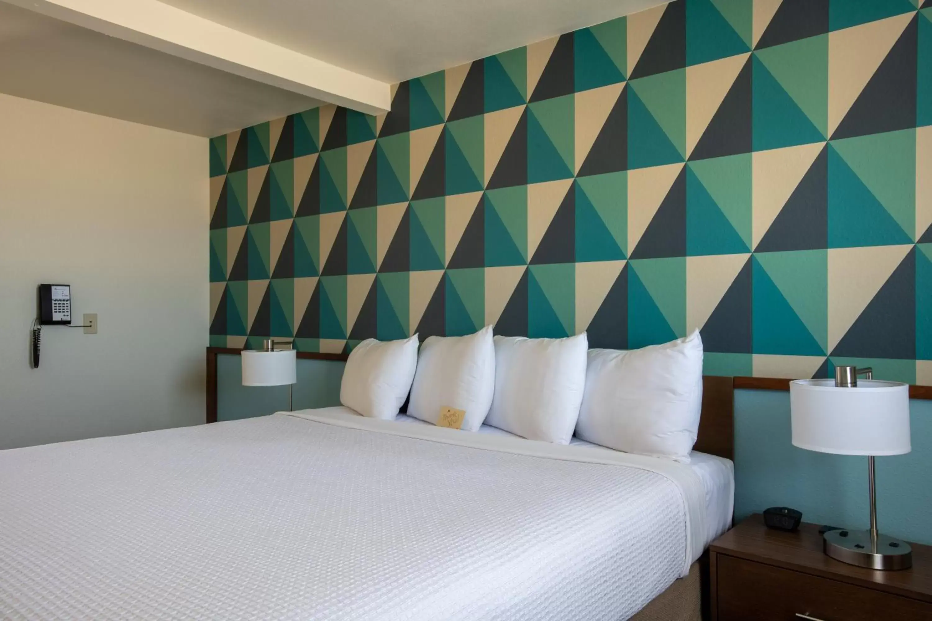 Oceanfront Guestroom King in The Ocean Front at Seaside Oceanfront Guestroom King in The Ocean Front at Seaside