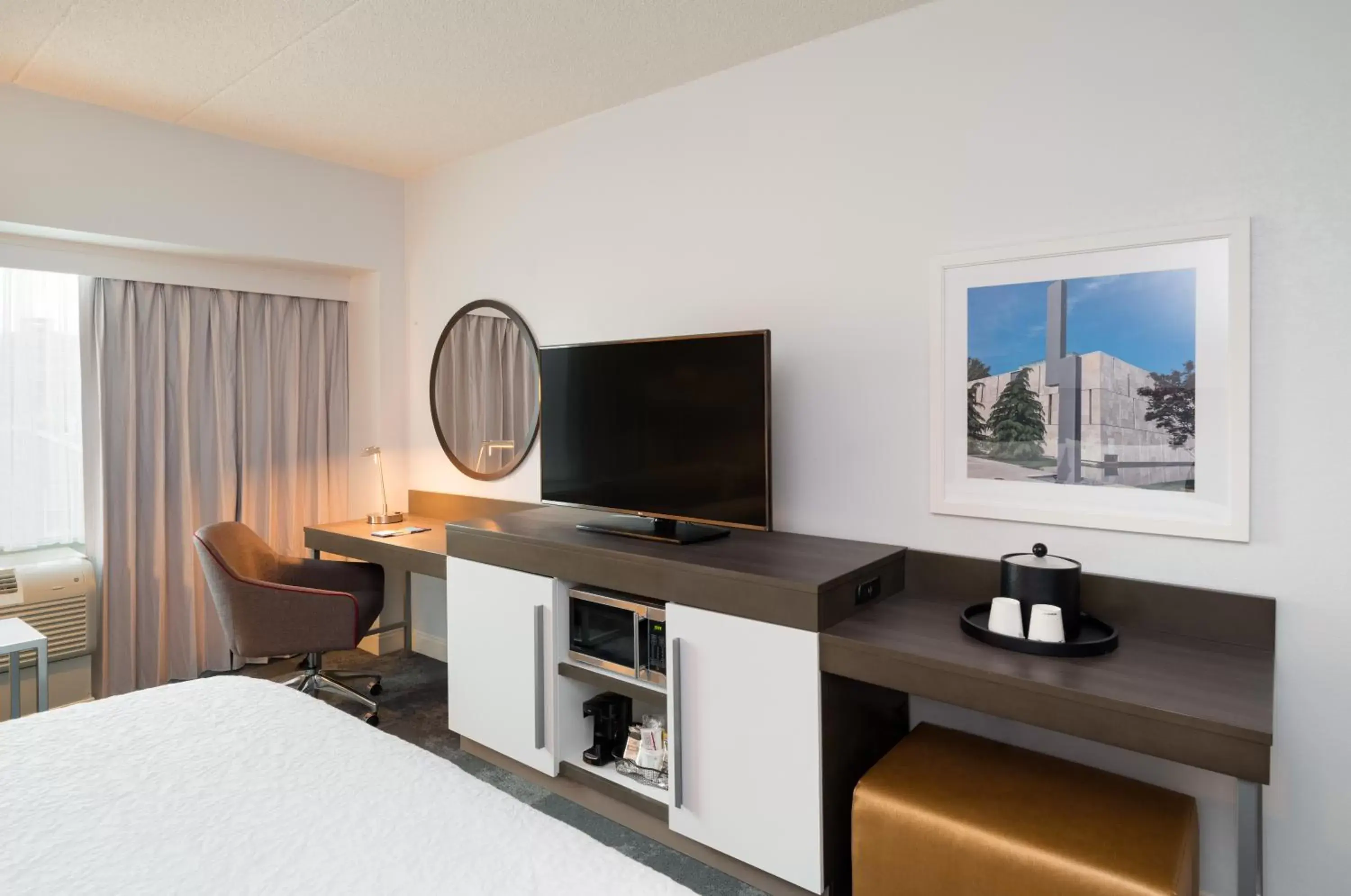 King Room with King Bed - Non-Smoking in Hampton Inn Philadelphia Center City-Convention Center King Room with King Bed - Non-Smoking in Hampton Inn Philadelphia Center City-Convention Center