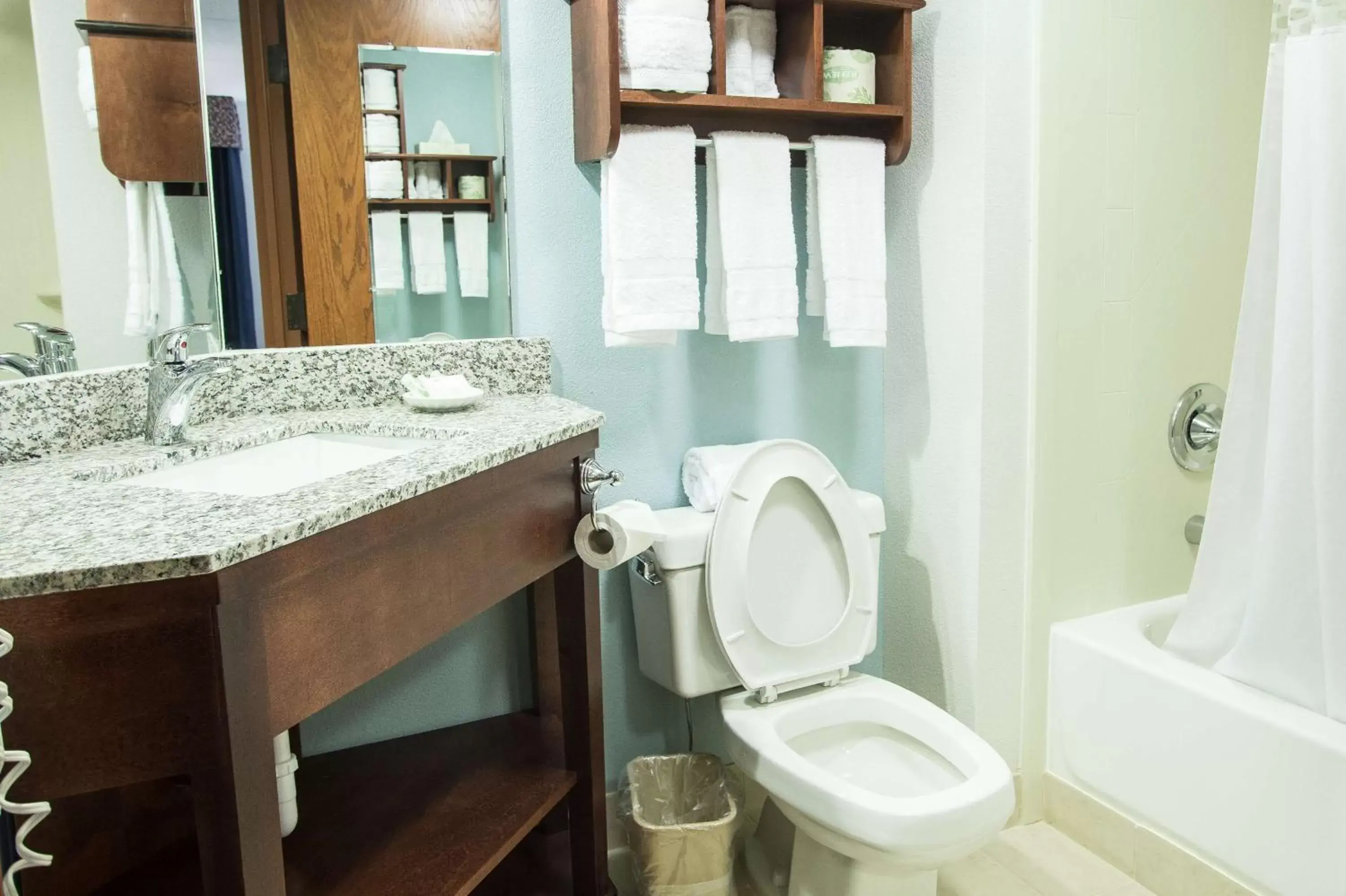 Double Room - Disability Access - Non-Smoking in The Hotel at Dayton South Double Room - Disability Access - Non-Smoking in The Hotel at Dayton South