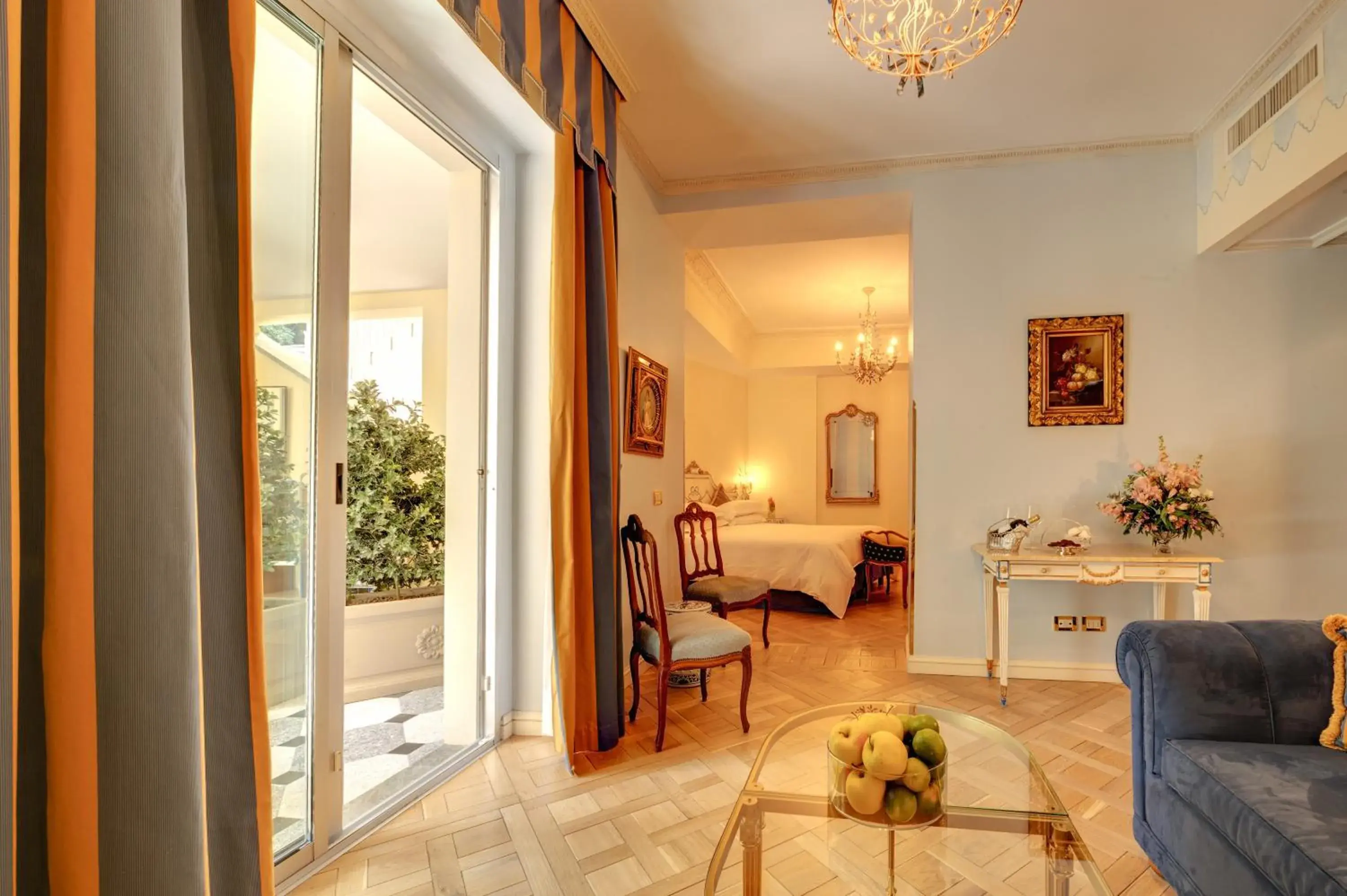 Junior Suite with Garden View in Villa e Palazzo Aminta - A Leading Hotel of The World Junior Suite with Garden View in Villa e Palazzo Aminta - A Leading Hotel of The World