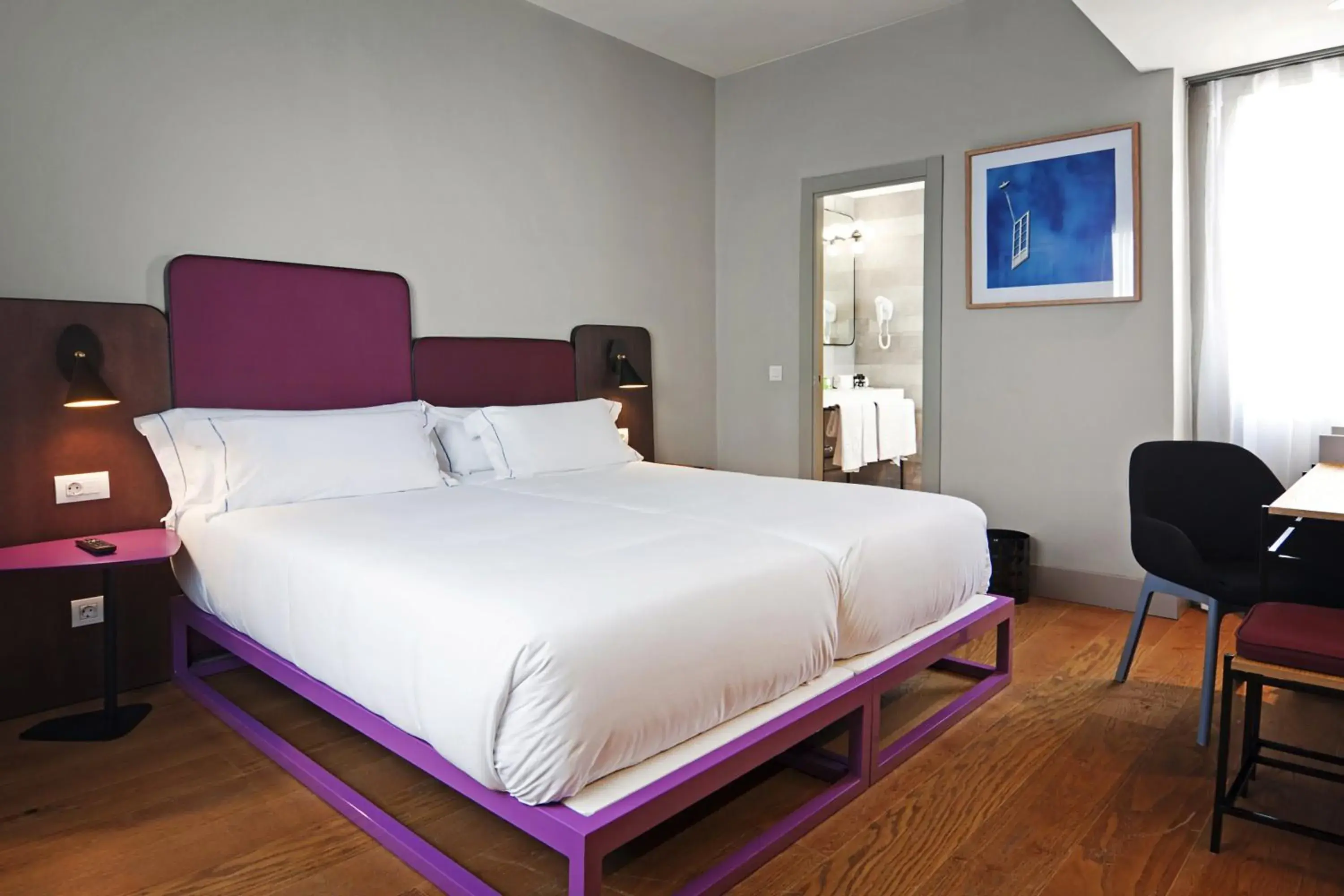 Double or Twin Room in One Shot Colón Double or Twin Room in One Shot Colón