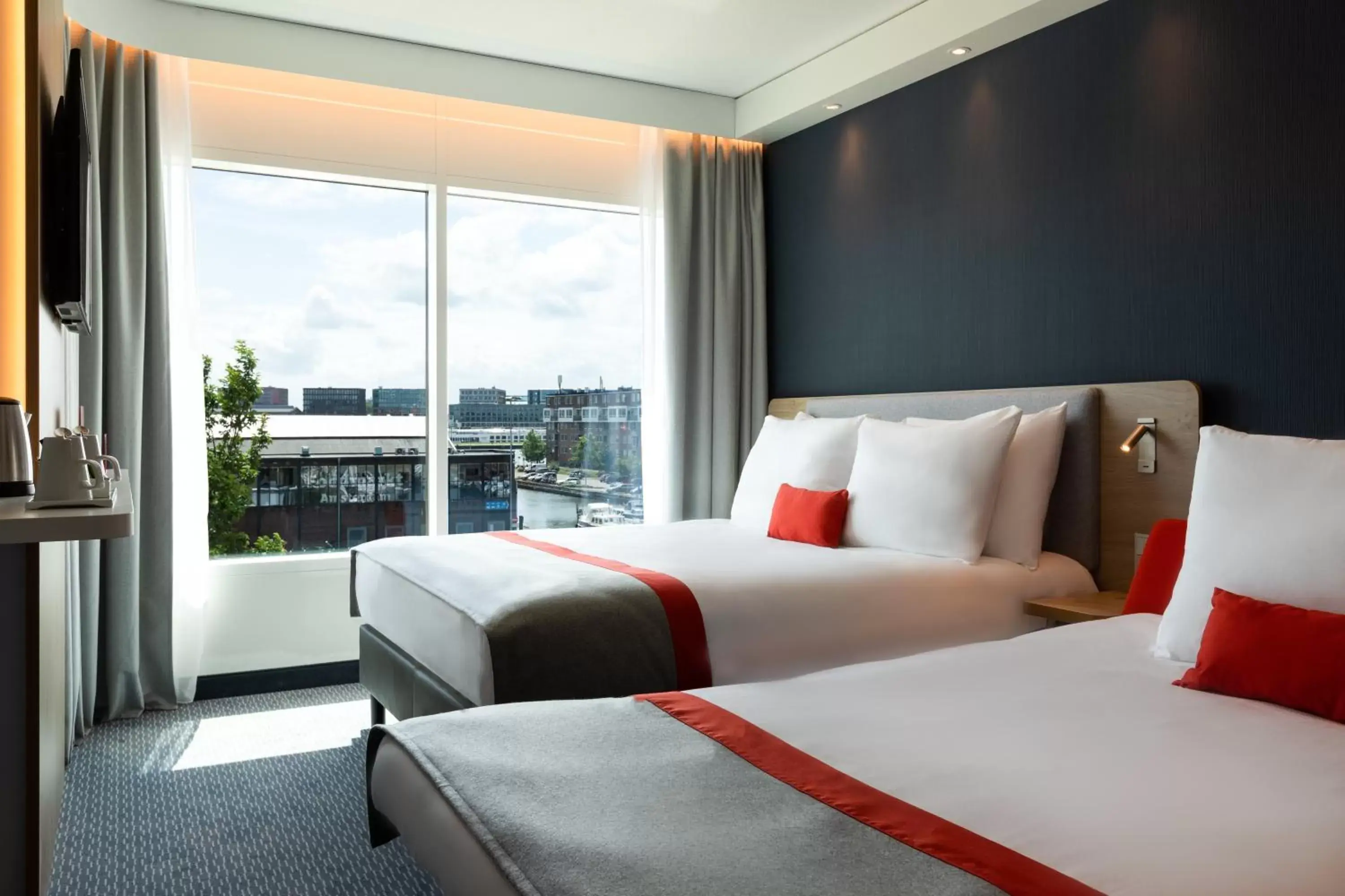 Standard Queen Room with Single Sofa Bed - Free Breakfast in Holiday Inn Express Amsterdam - North Riverside by IHG Standard Queen Room with Single Sofa Bed - Free Breakfast in Holiday Inn Express Amsterdam - North Riverside by IHG