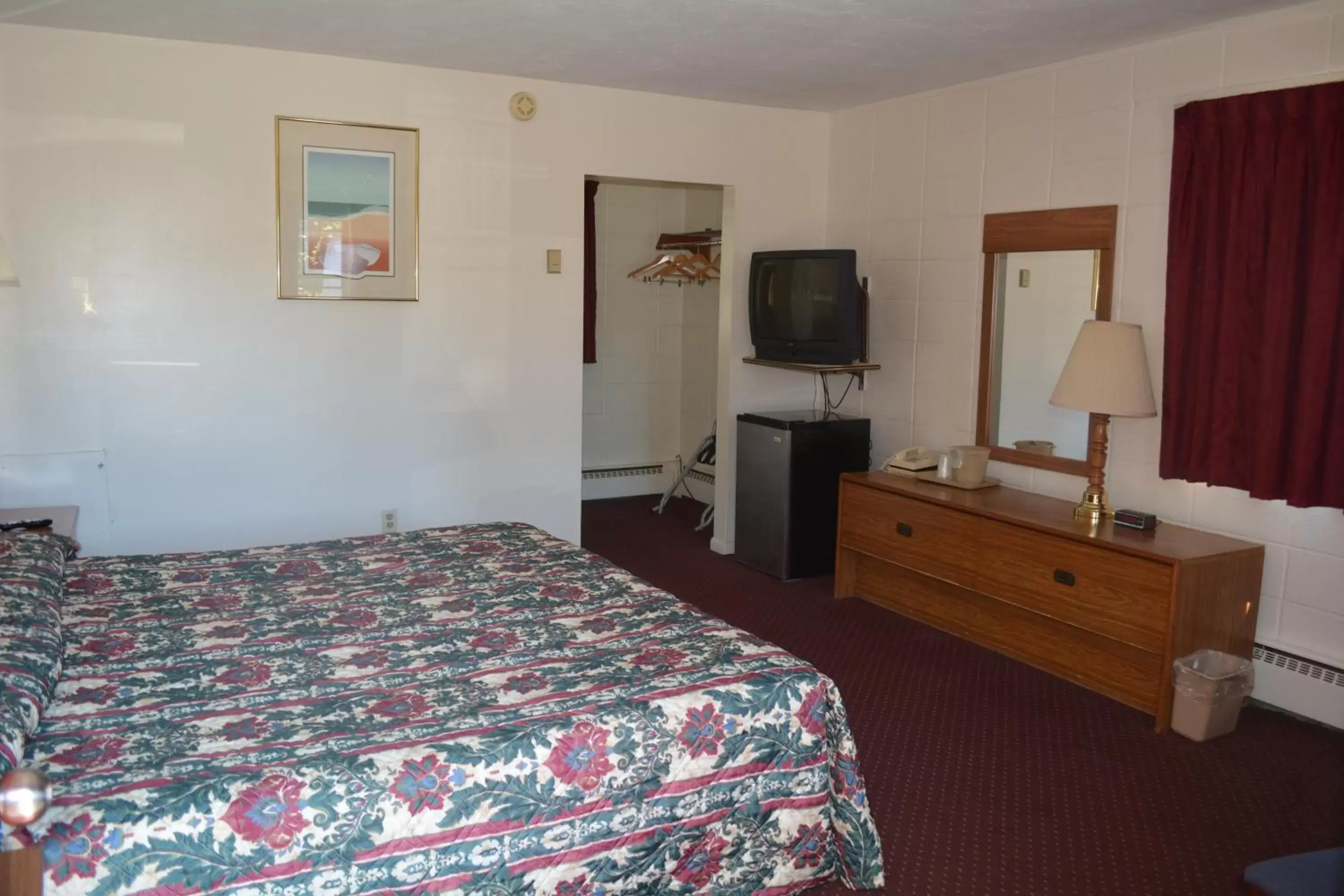Small Single Room in Ventura Motel Small Single Room in Ventura Motel