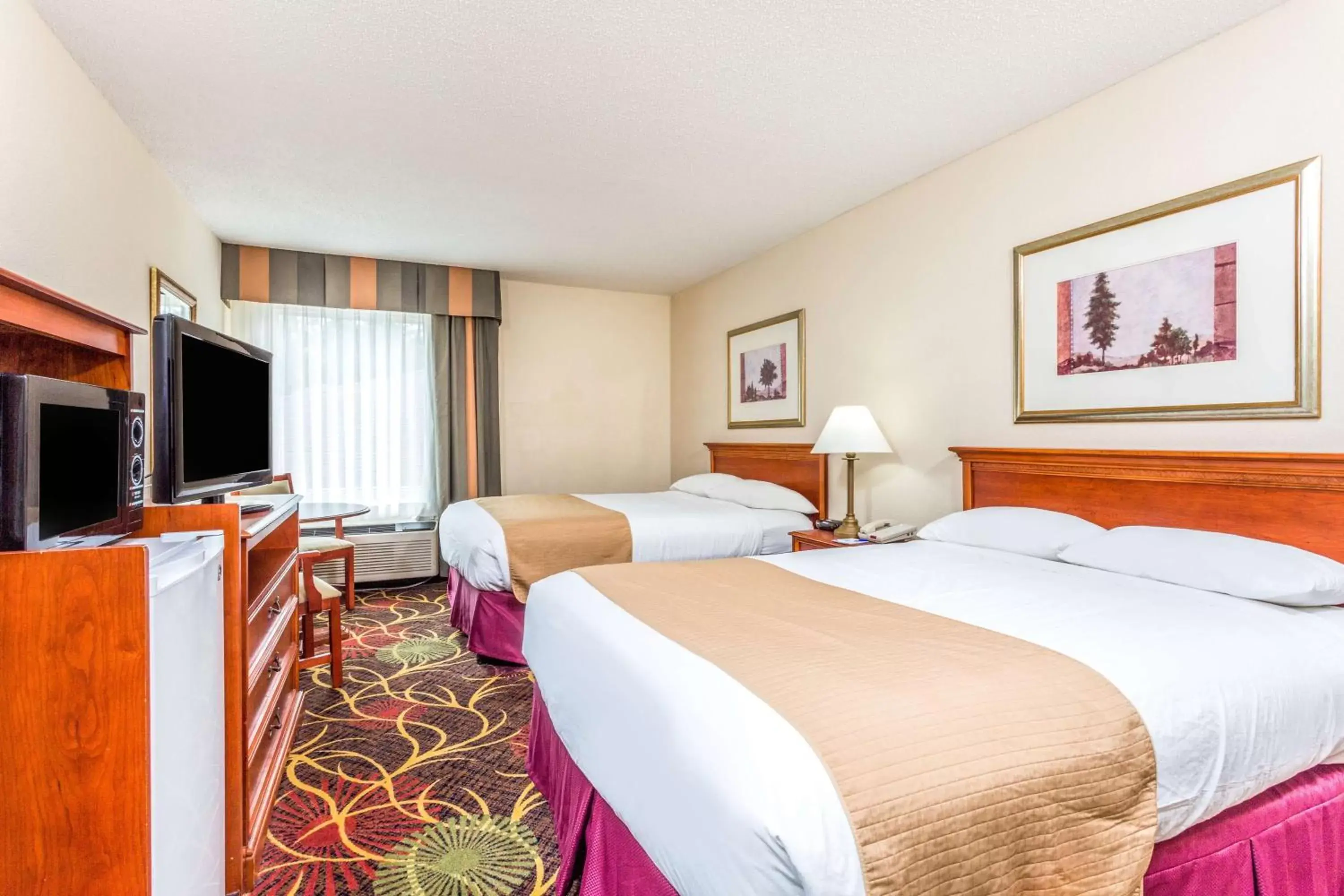 Double Room with Two Double Beds - Non-Smoking in Baymont by Wyndham Cornelia Double Room with Two Double Beds - Non-Smoking in Baymont by Wyndham Cornelia