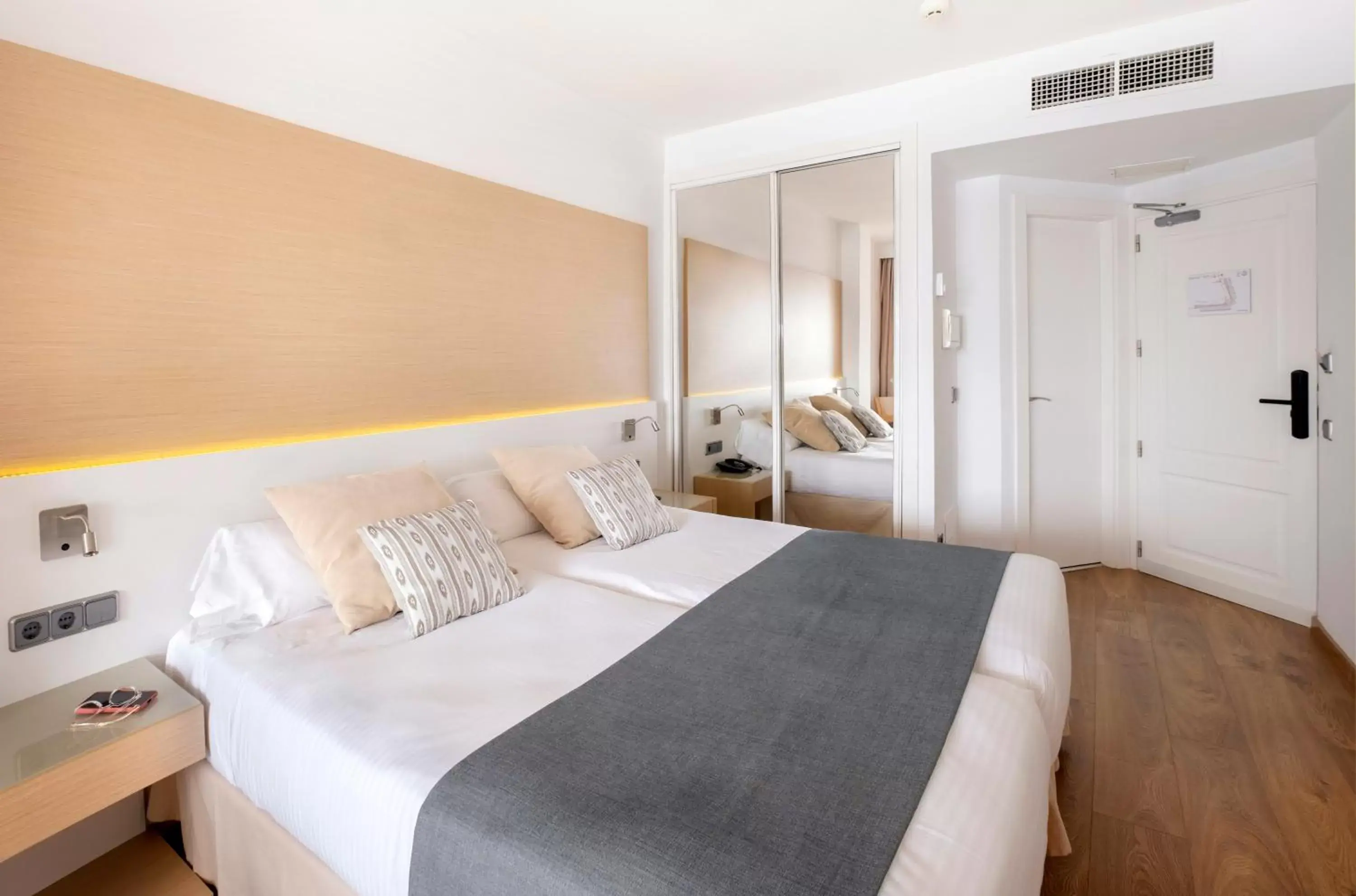 Double Room with Sea View in Sentido Fido Punta del Mar Hotel & Spa - Adults Only Double Room with Sea View in Sentido Fido Punta del Mar Hotel & Spa - Adults Only