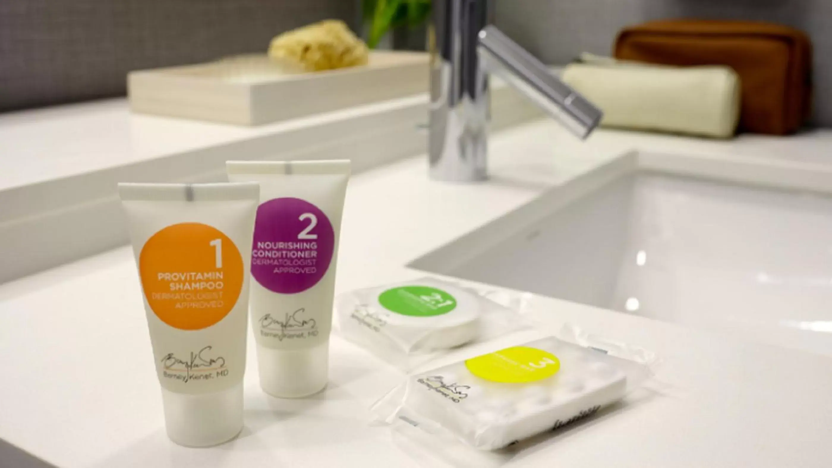 King Room with Accessible Tub - Disability Access in Hyatt Place Portland-Old Port King Room with Accessible Tub - Disability Access in Hyatt Place Portland-Old Port