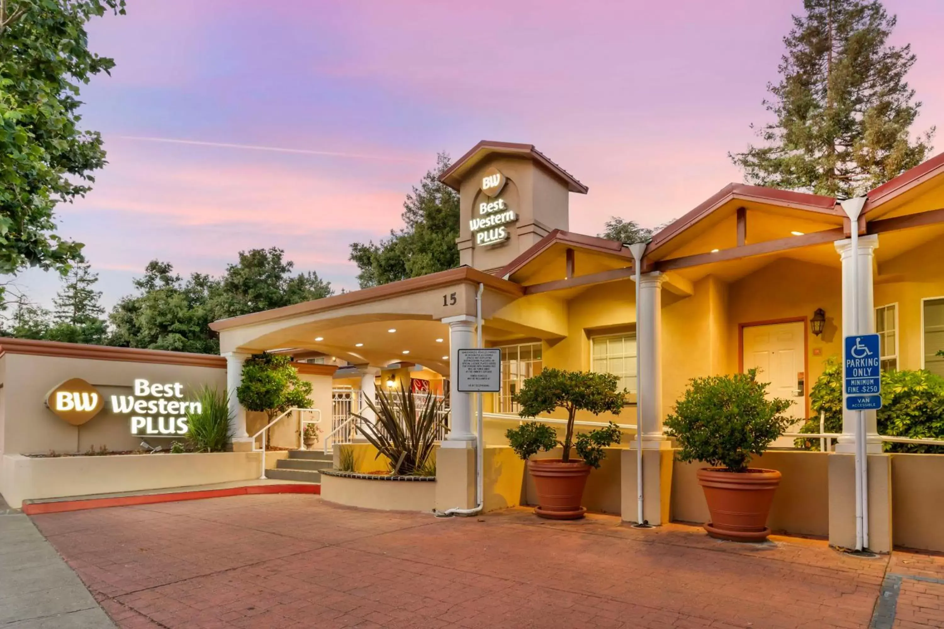 Best Western Plus Riviera Best Western Plus Riviera