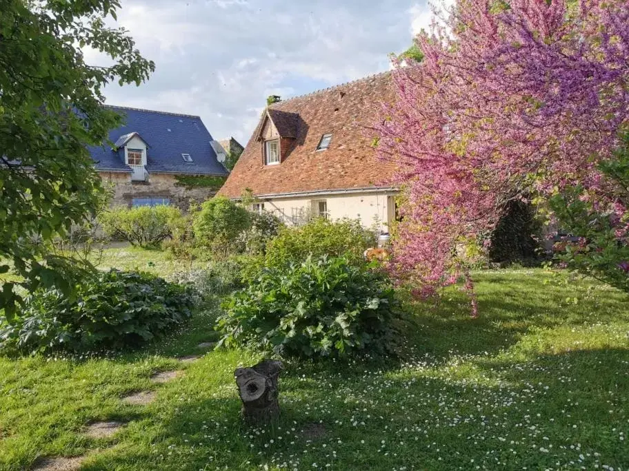 Property Building in Chambres d'hôtes La Ferme du Grand Launay Property Building in Chambres d'hôtes La Ferme du Grand Launay