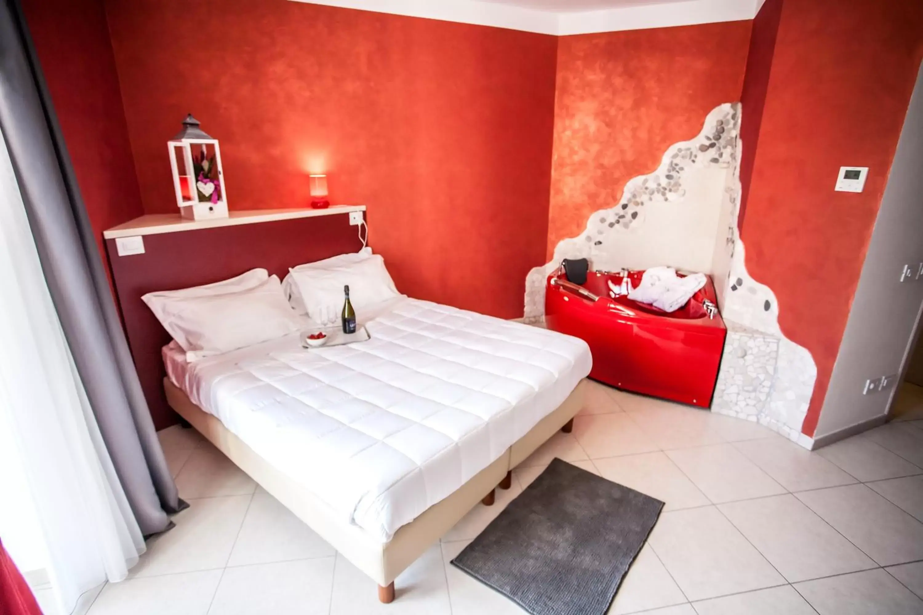 Double Room with Hot Tub in Hotel Oceanomare Double Room with Hot Tub in Hotel Oceanomare