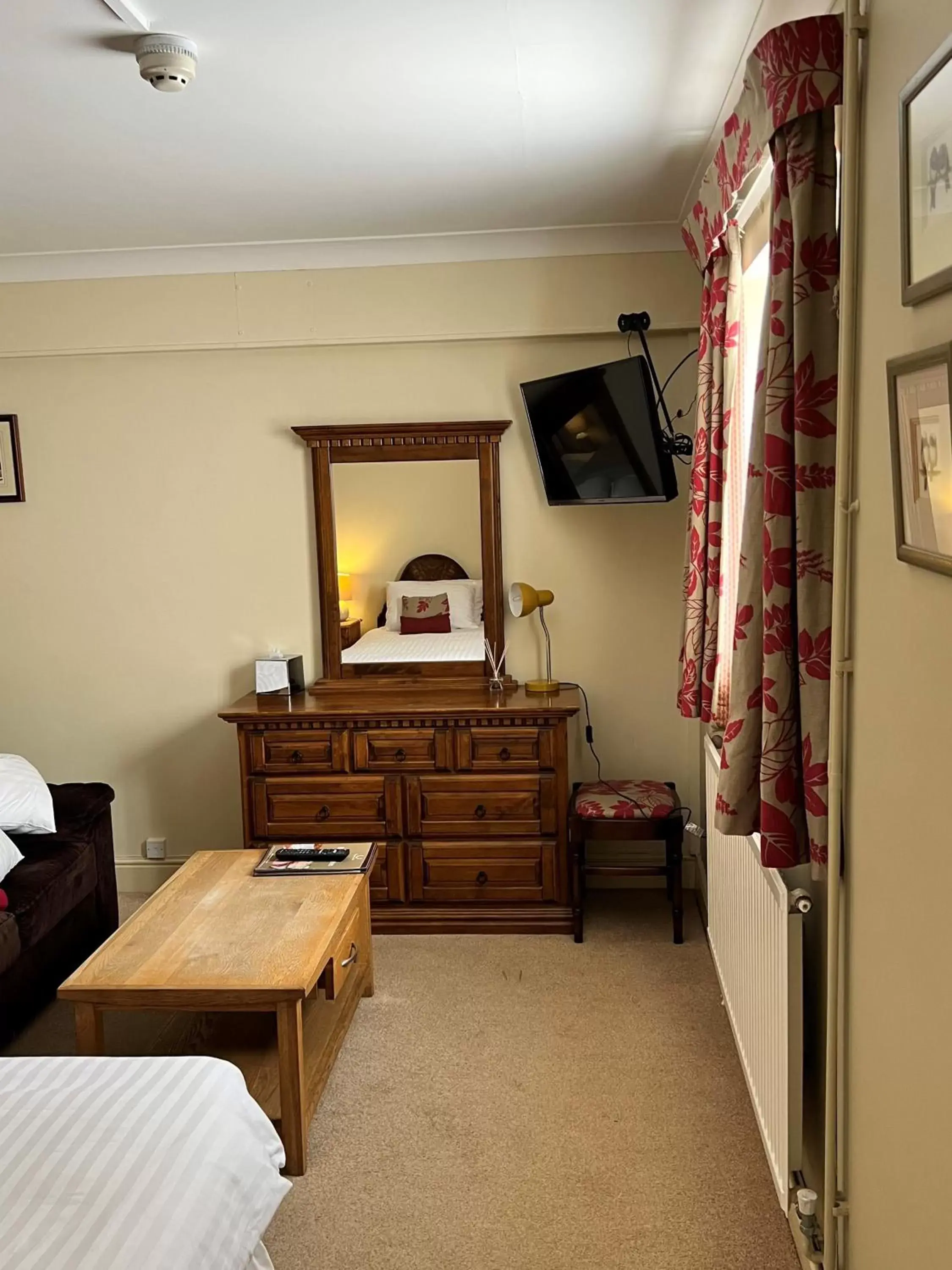 Double or Twin Room with Private Bathroom in The Kings Arms Inn Double or Twin Room with Private Bathroom in The Kings Arms Inn