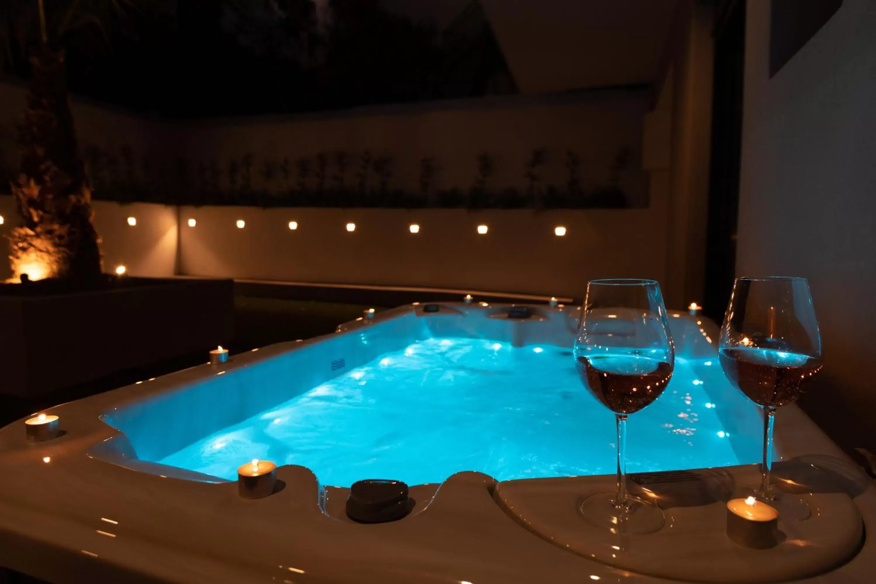 Suite with Private Garden and Jacuzzi in LUX&EASY Athens Downtown Residences Suite with Private Garden and Jacuzzi in LUX&EASY Athens Downtown Residences