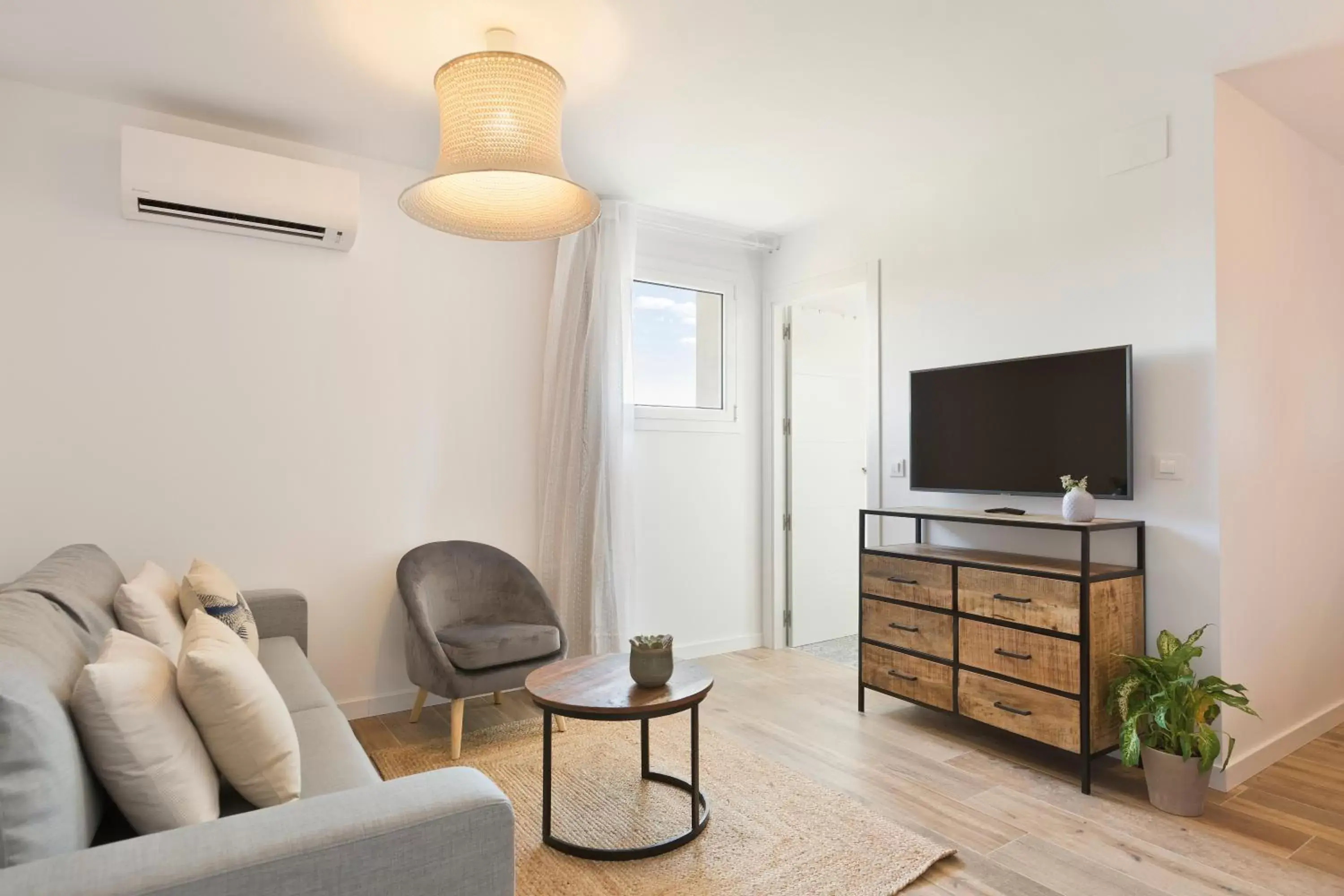 Deluxe Queen Studio in Masia Can Rovira - ESC1852 Deluxe Queen Studio in Masia Can Rovira - ESC1852