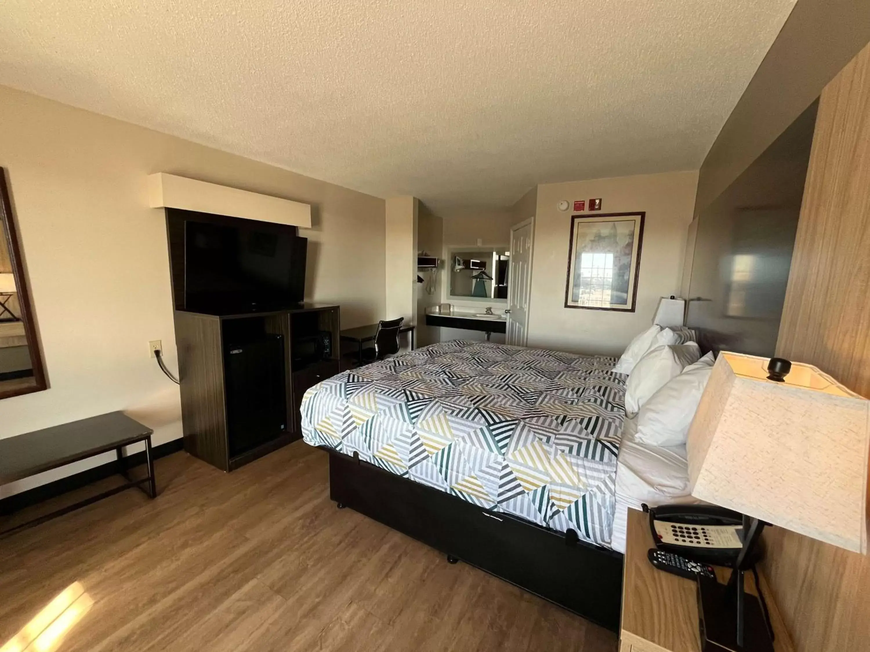 King Room - Disability Access - Non-Smoking in Motel 6 Georgetown, SC Marina King Room - Disability Access - Non-Smoking in Motel 6 Georgetown, SC Marina