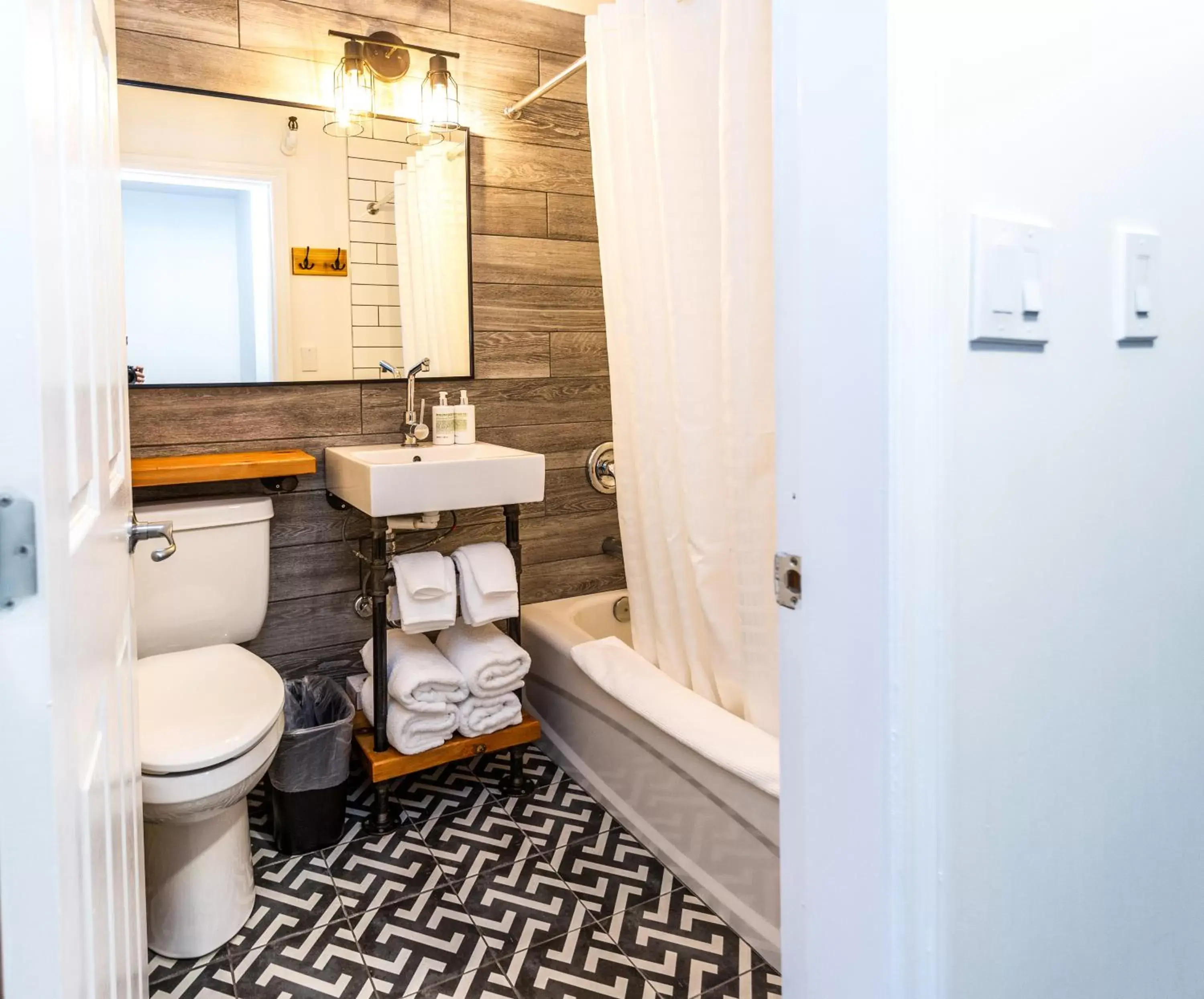 Standard Room, 2 Queen Beds, Mountain View in Crash Hotel Squamish Standard Room, 2 Queen Beds, Mountain View in Crash Hotel Squamish