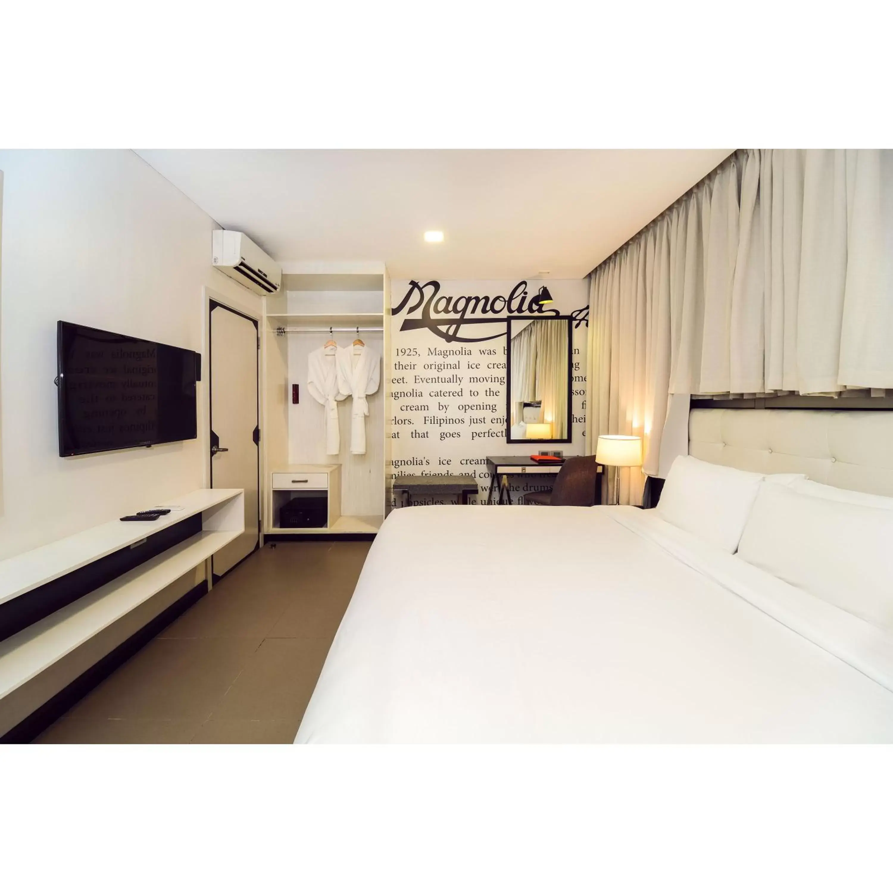 King Suite in Summit Hotel Magnolia King Suite in Summit Hotel Magnolia