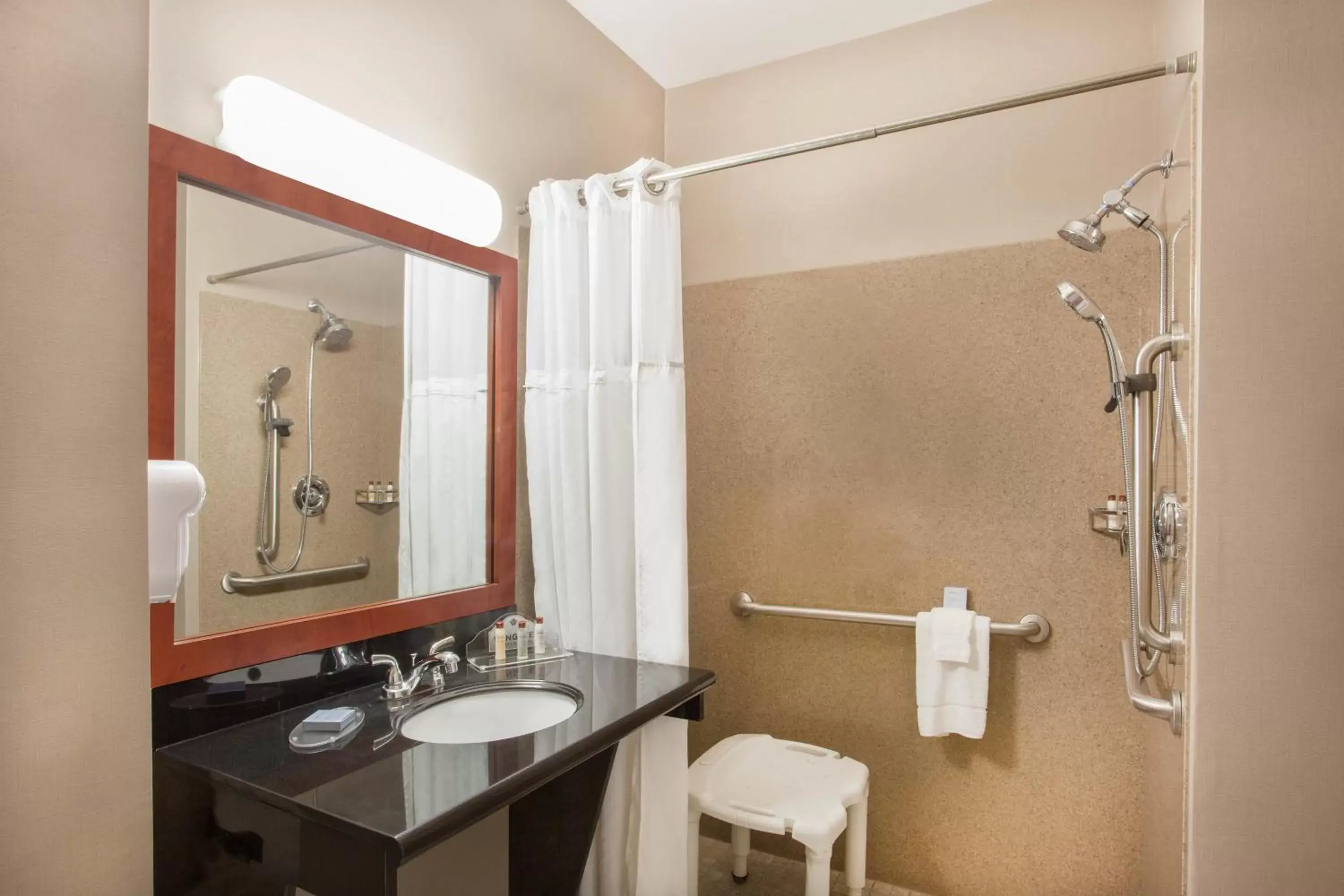 King Room with Roll-in Shower - Mobility Access/Non-Smoking in Wingate by Wyndham Columbia King Room with Roll-in Shower - Mobility Access/Non-Smoking in Wingate by Wyndham Columbia