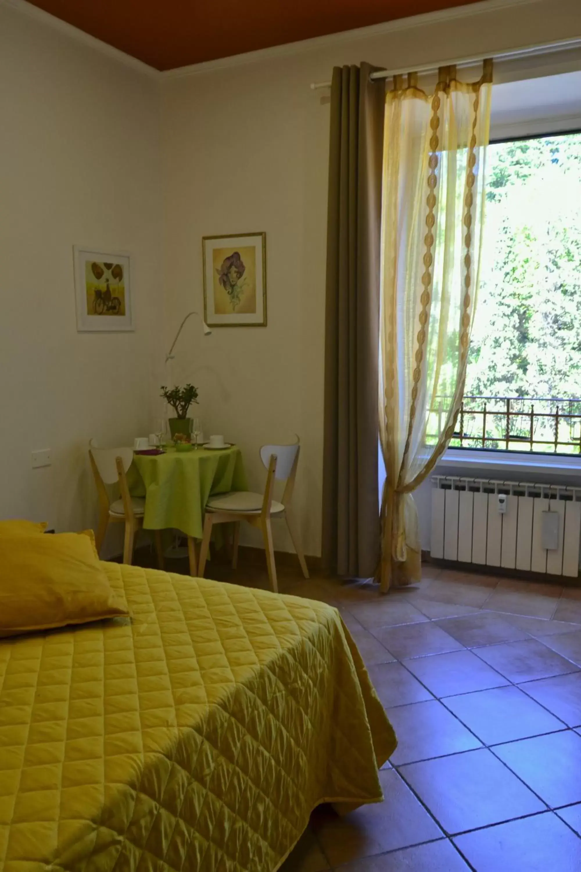 Double Room with Private Bathroom - single occupancy in Le Tre Sorelle a Testaccio Double Room with Private Bathroom - single occupancy in Le Tre Sorelle a Testaccio