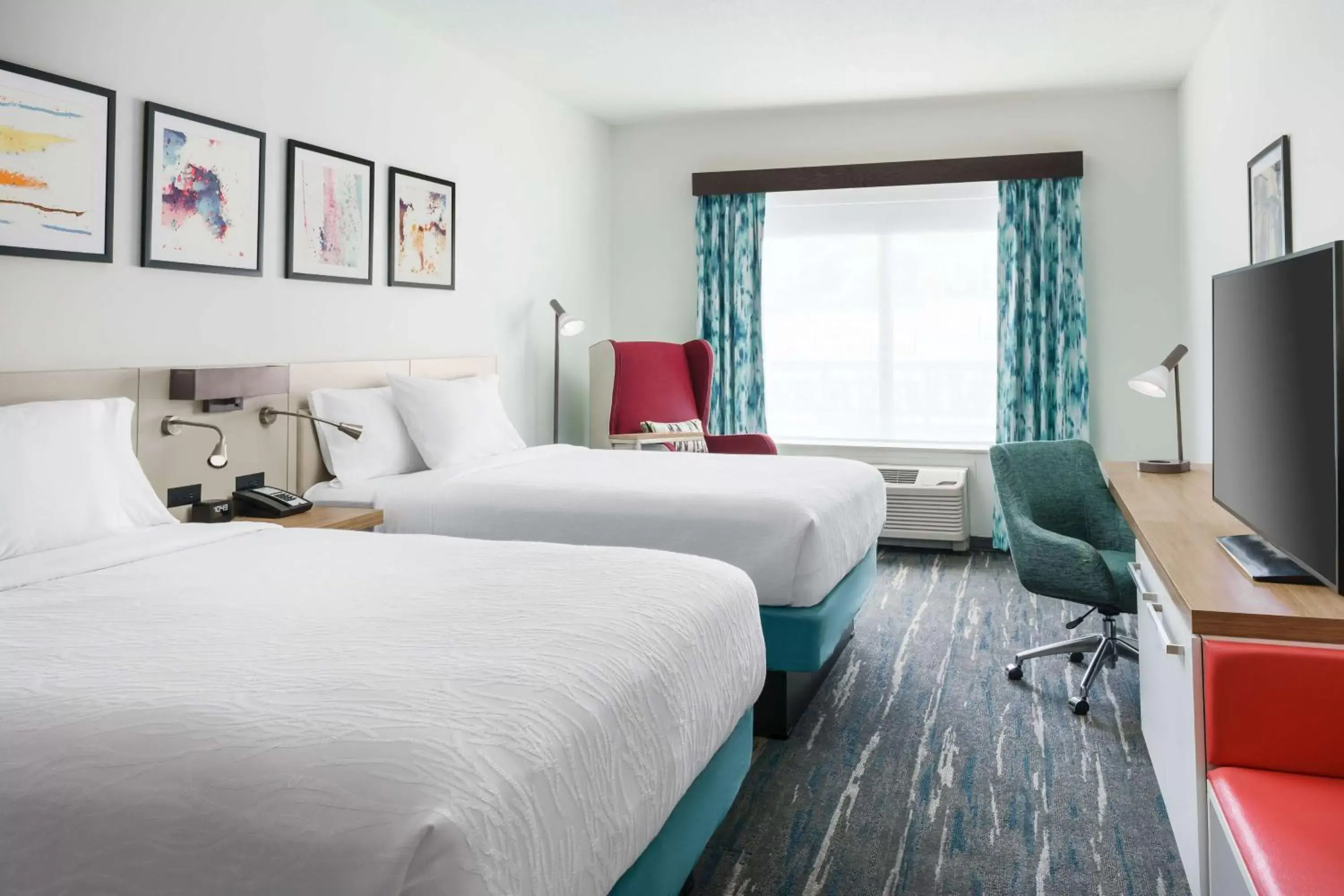 Deluxe Queen Room with Two Queen Beds in Hilton Garden Inn Apopka City Center, Fl Deluxe Queen Room with Two Queen Beds in Hilton Garden Inn Apopka City Center, Fl