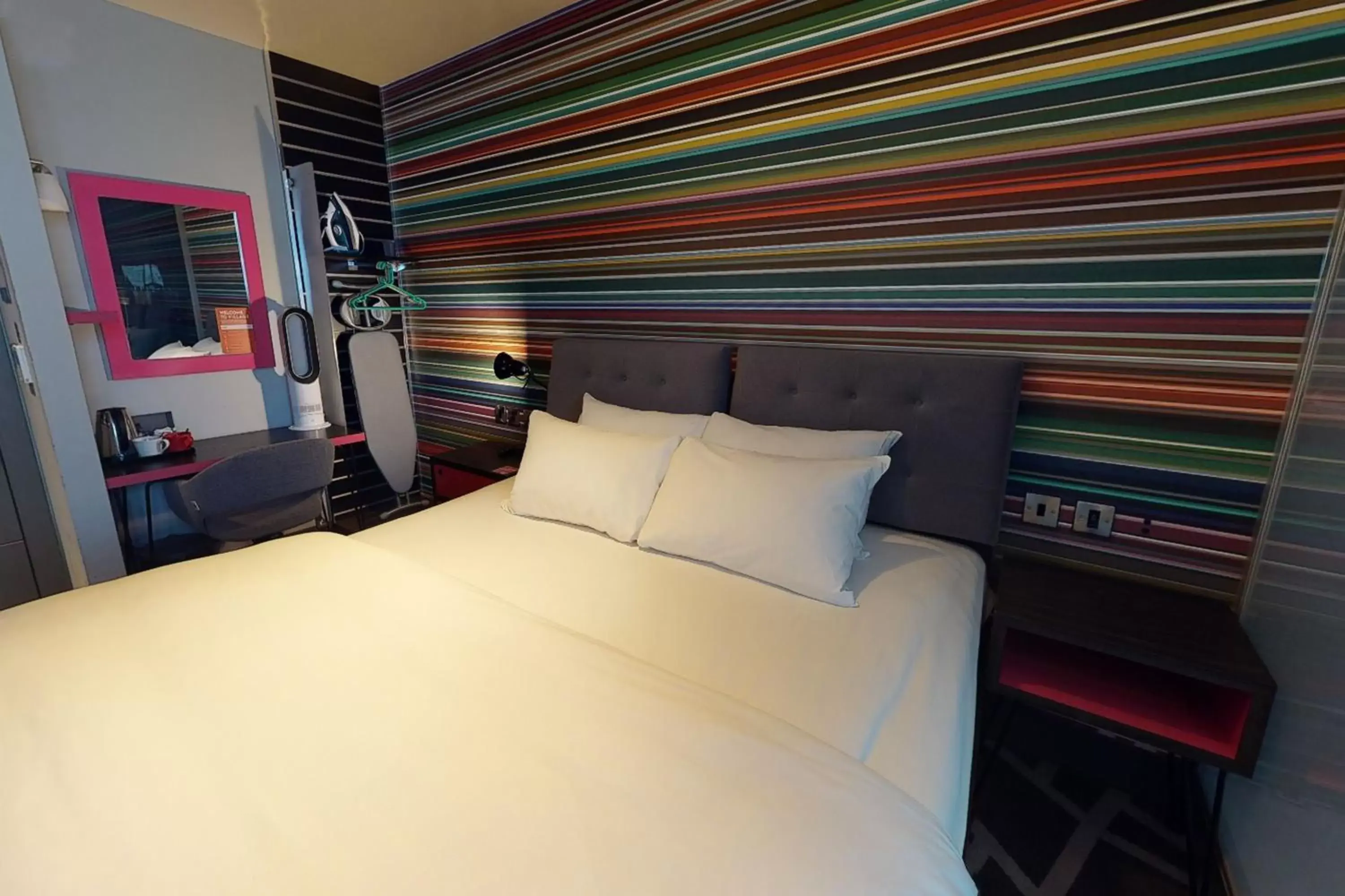 Double Room in Village Hotel Portsmouth Double Room in Village Hotel Portsmouth