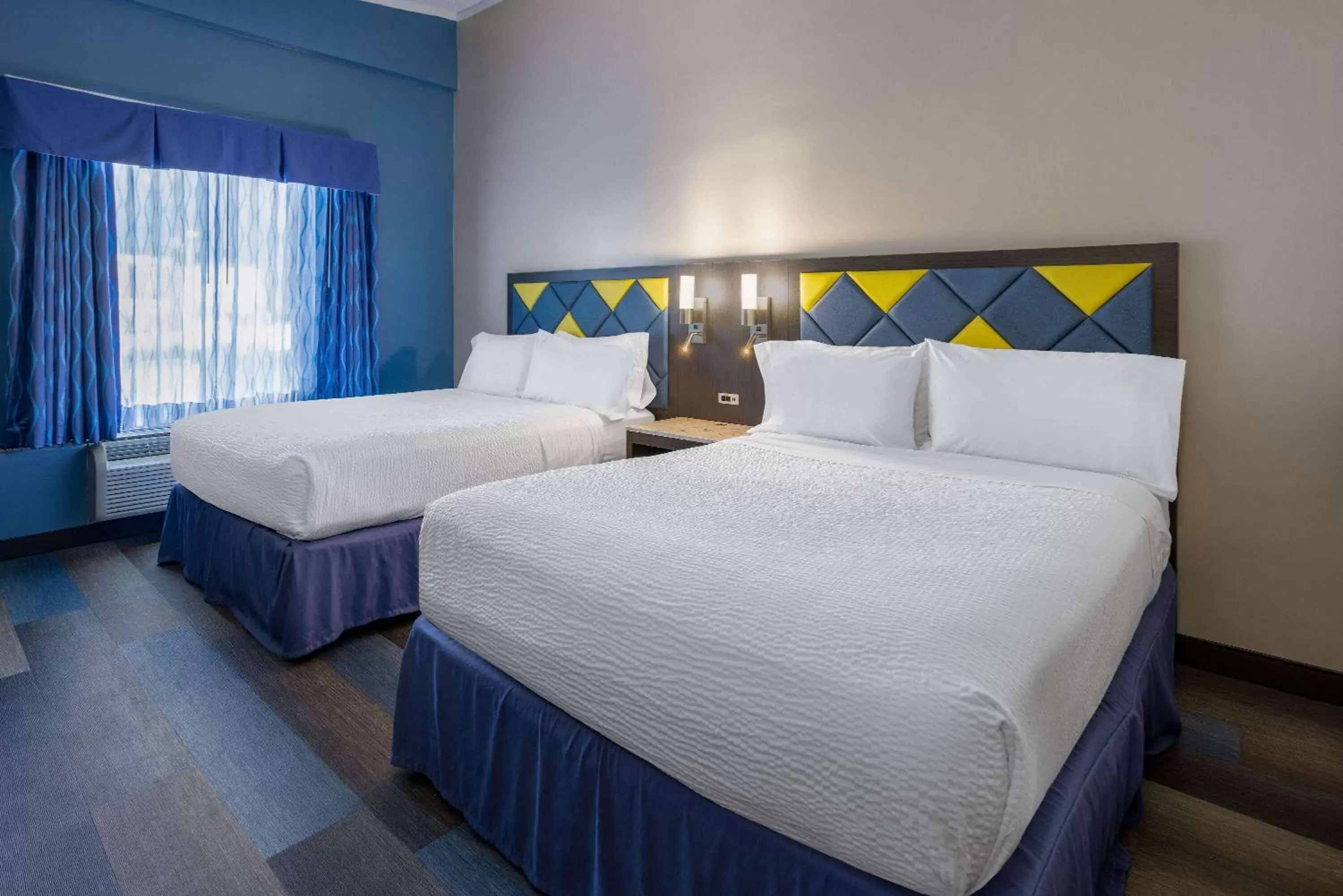 Deluxe Queen Room with Two Queen Beds- Mobility Access/Non-Smoking in Days Hotel by Wyndham North Bergen Deluxe Queen Room with Two Queen Beds- Mobility Access/Non-Smoking in Days Hotel by Wyndham North Bergen