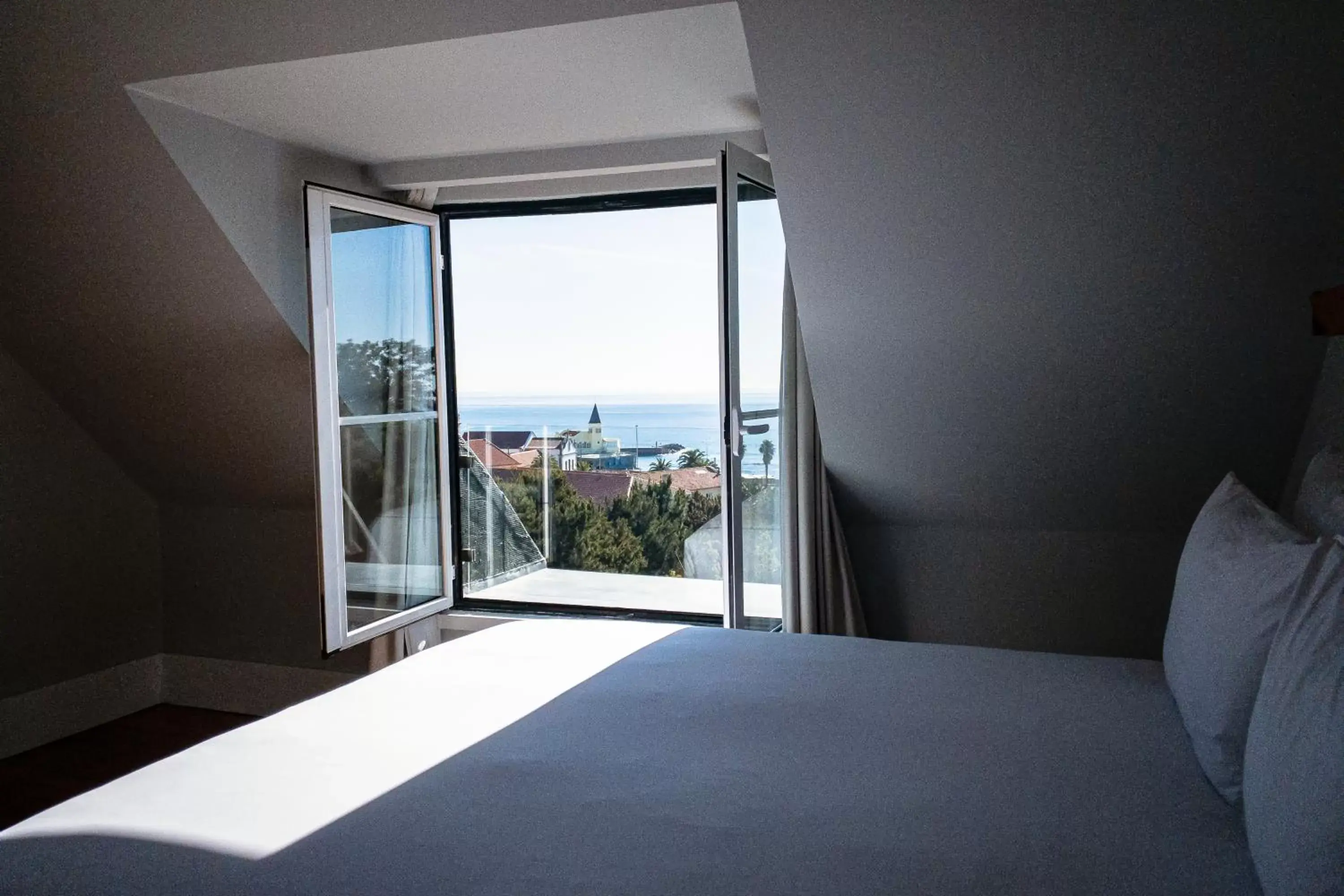 Deluxe Double or Twin Room with Sea View - single occupancy in A House in Estoril - Adults Only Deluxe Double or Twin Room with Sea View - single occupancy in A House in Estoril - Adults Only