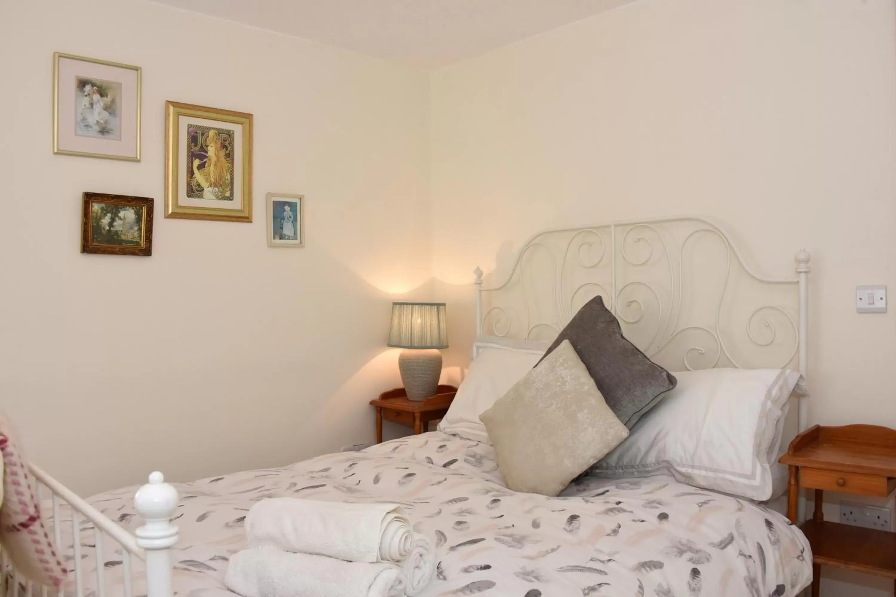 Double Room with Garden View in Melin Tregib Double Room with Garden View in Melin Tregib