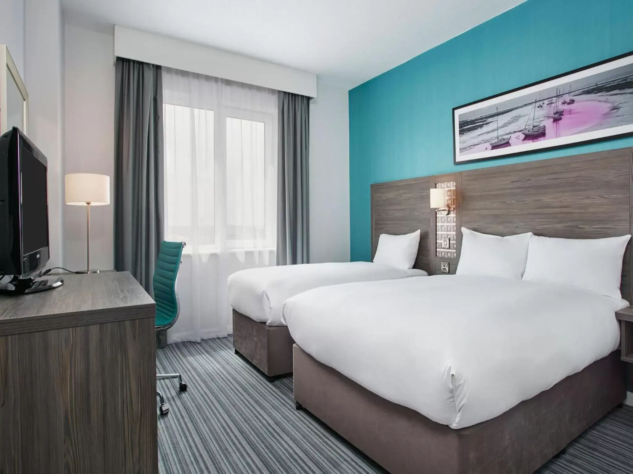 Superior Double or Twin Room in Leonardo Hotel Southampton Superior Double or Twin Room in Leonardo Hotel Southampton