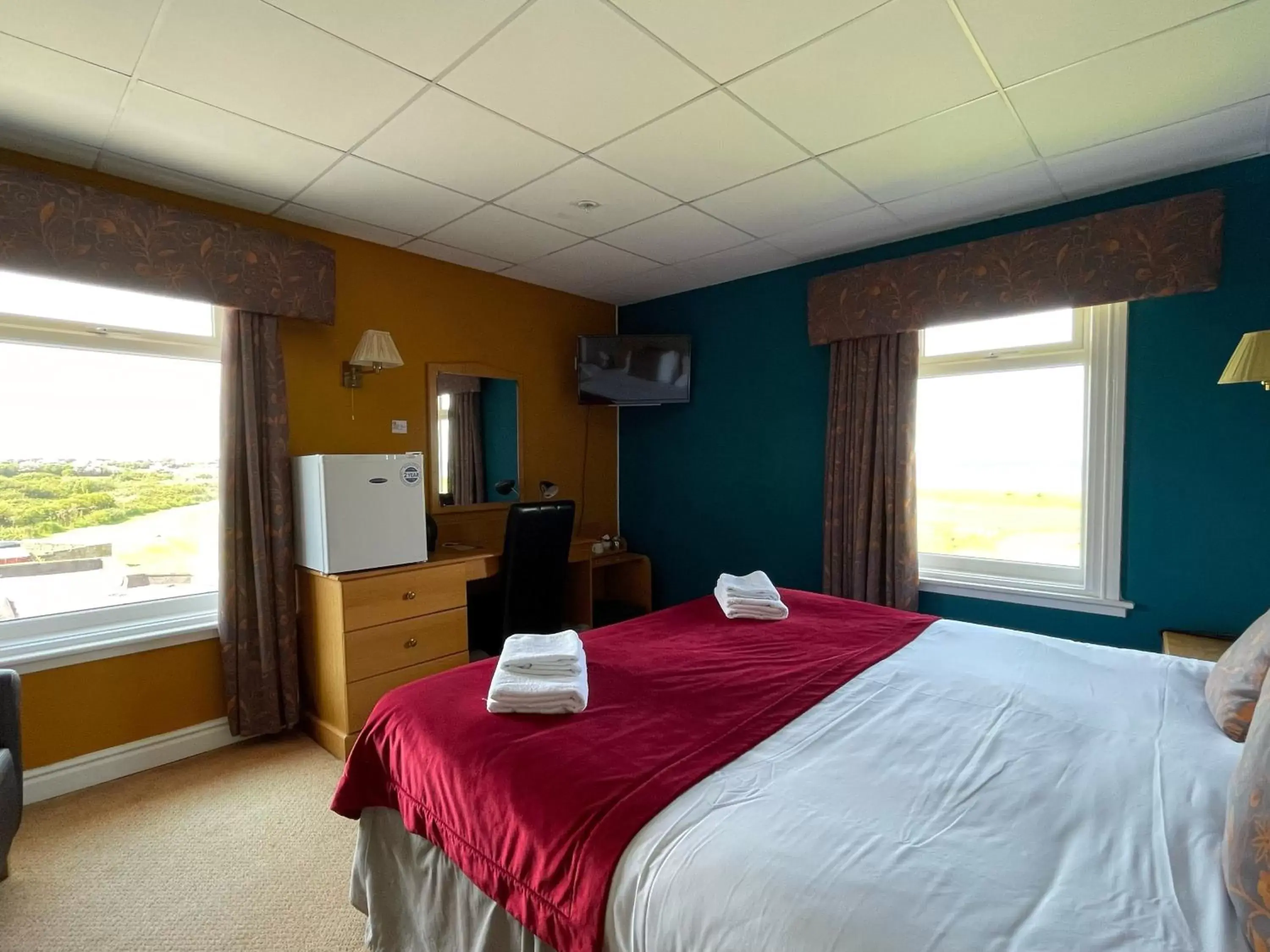 Double or Twin Room with Sea View in Leasowe Castle Hotel Double or Twin Room with Sea View in Leasowe Castle Hotel