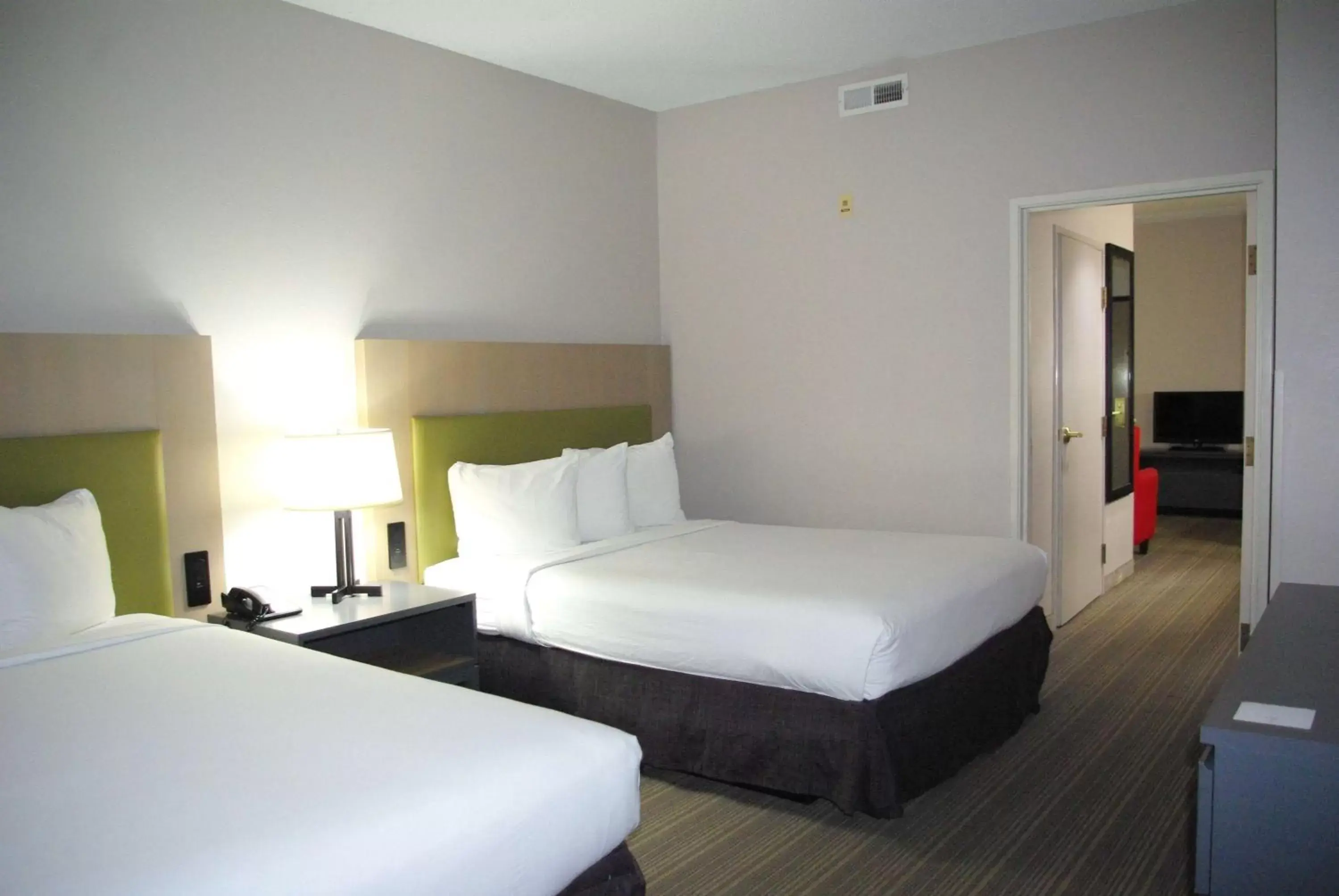 One-Bedroom Suite with Two Queen Beds, Non-Smoking in Wingate by Wyndham Matthews - Charlotte One-Bedroom Suite with Two Queen Beds, Non-Smoking in Wingate by Wyndham Matthews - Charlotte