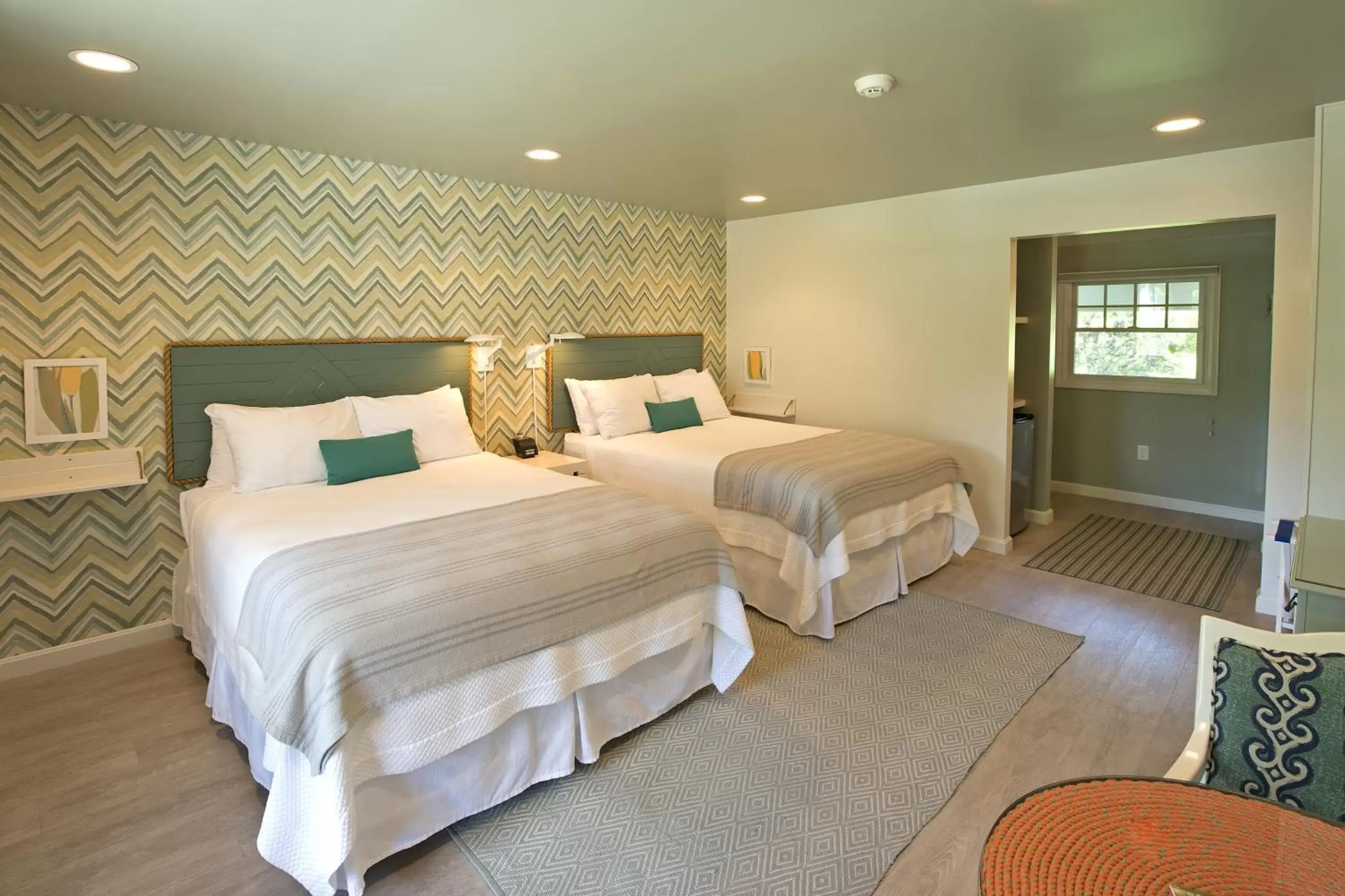 Cove Queen Queen in The Lodge on the Cove Cove Queen Queen in The Lodge on the Cove