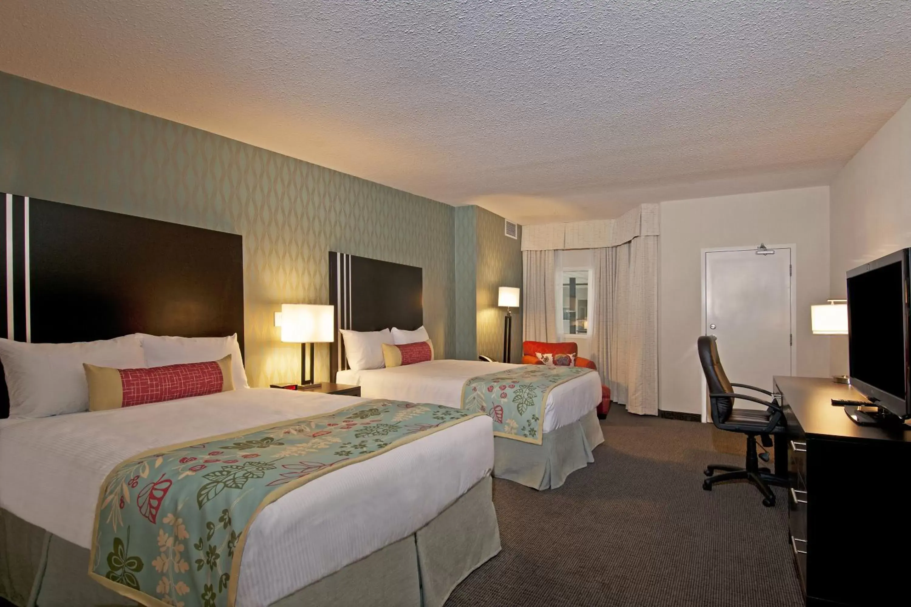 Coast Two Queens with Atrium View in Coast Kamloops Hotel & Conference Centre Coast Two Queens with Atrium View in Coast Kamloops Hotel & Conference Centre