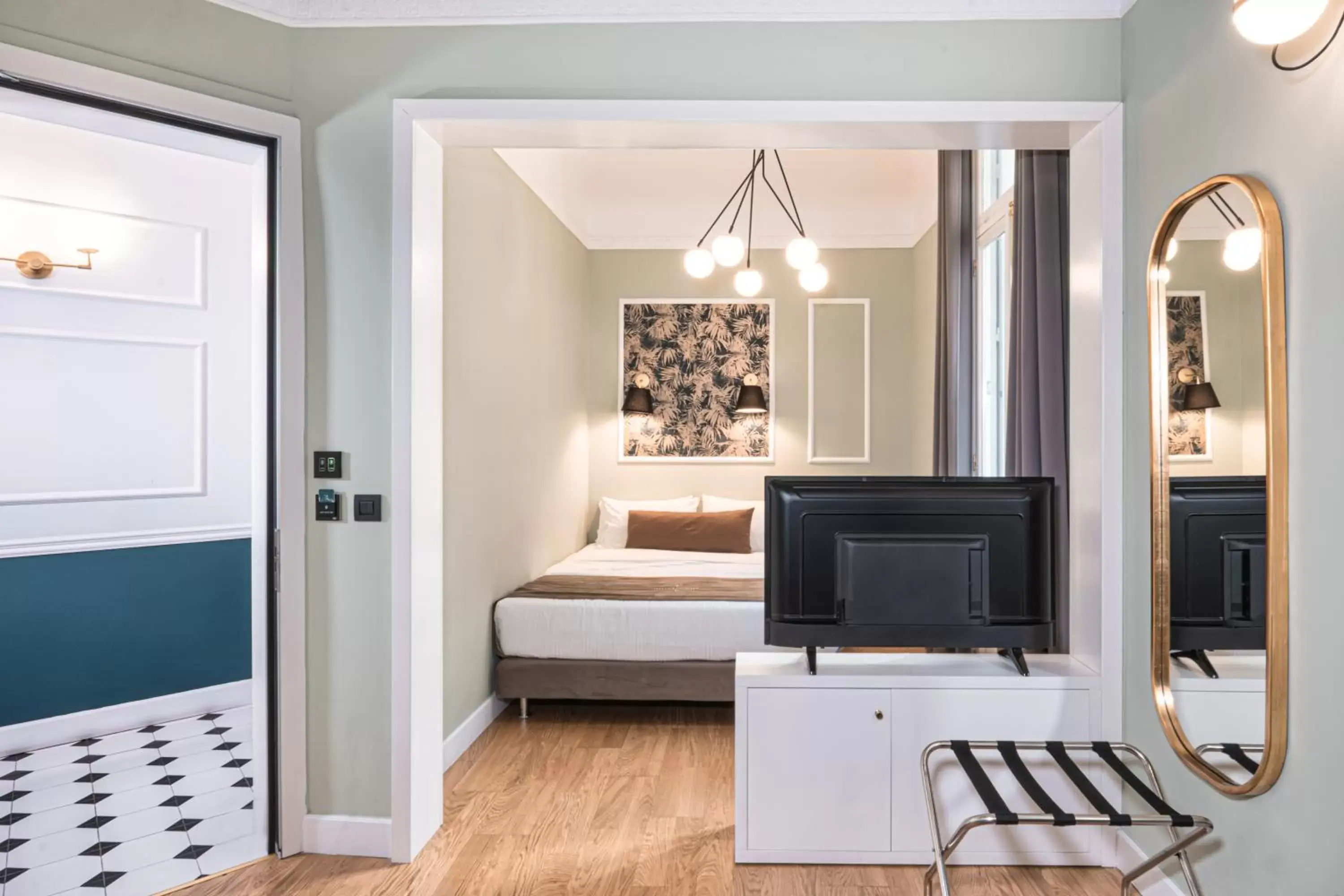 Elegant Double Room in Belle Epoque Suites Elegant Double Room in Belle Epoque Suites