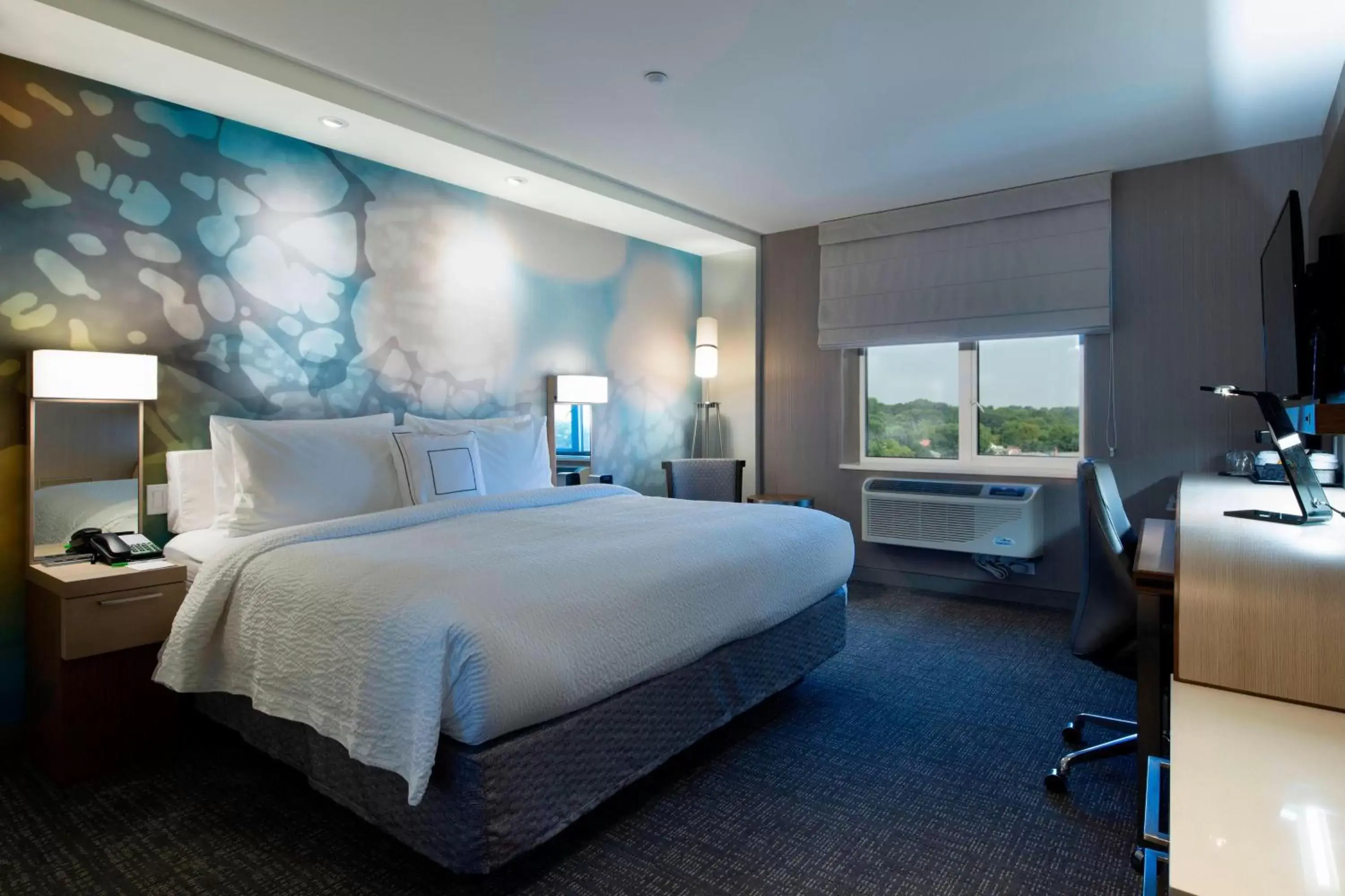King Room with Roll-in Shower - Mobility and Hearing Accessible in Courtyard by Marriott New York Queens/Fresh Meadows King Room with Roll-in Shower - Mobility and Hearing Accessible in Courtyard by Marriott New York Queens/Fresh Meadows