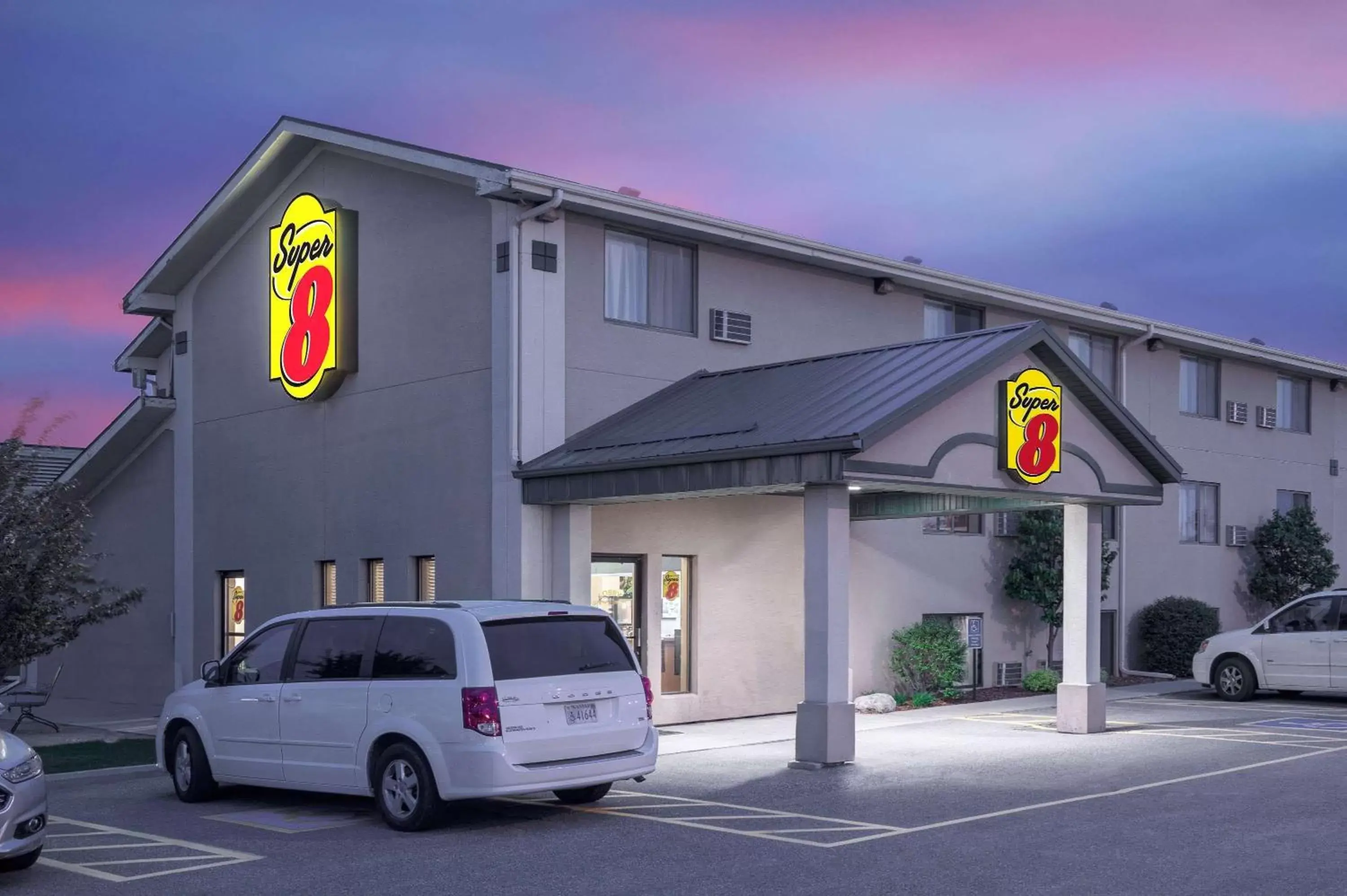 Super 8 by Wyndham Willmar Super 8 by Wyndham Willmar