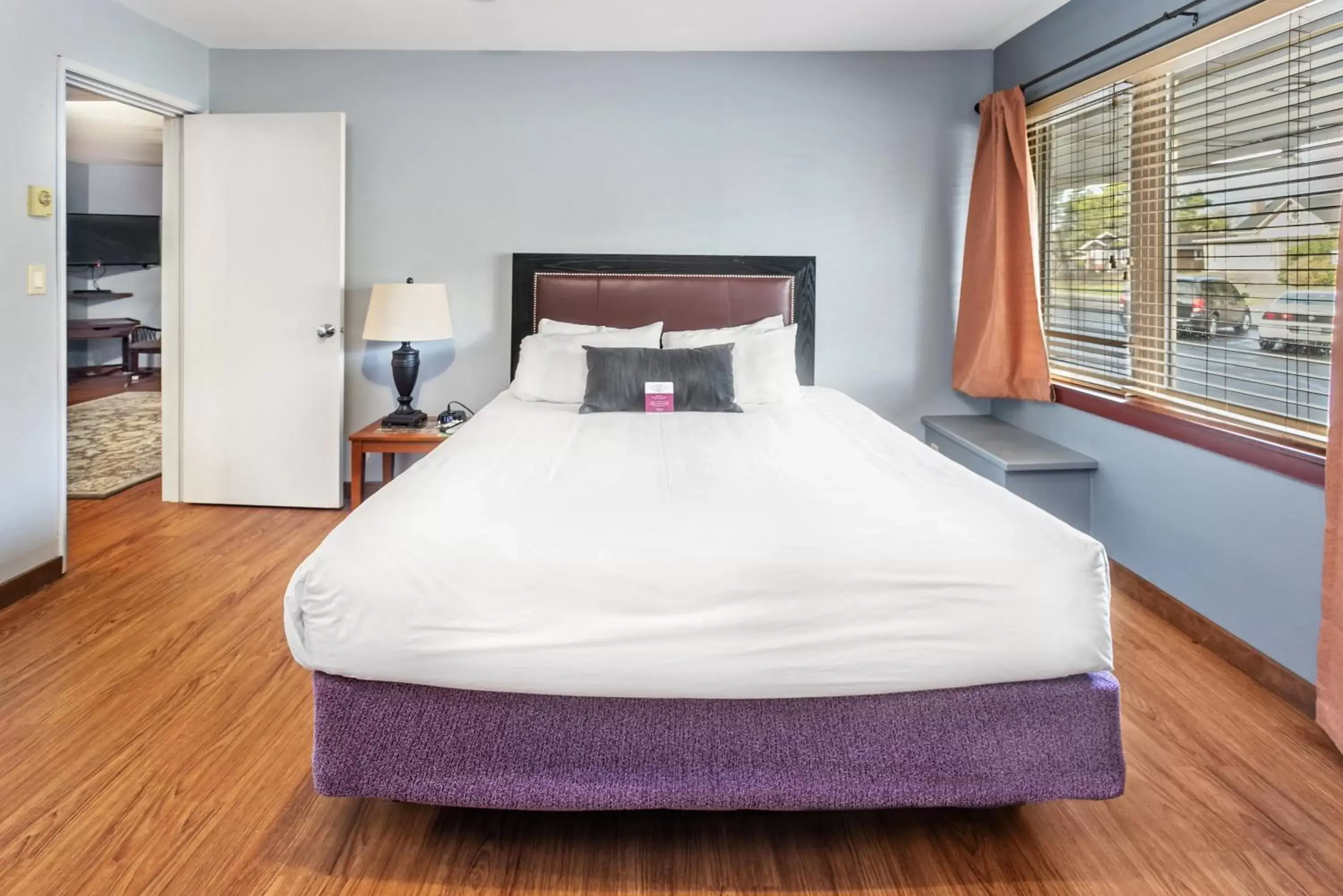 One-Bedroom Suite with Kitchen in Inn at Seaside One-Bedroom Suite with Kitchen in Inn at Seaside