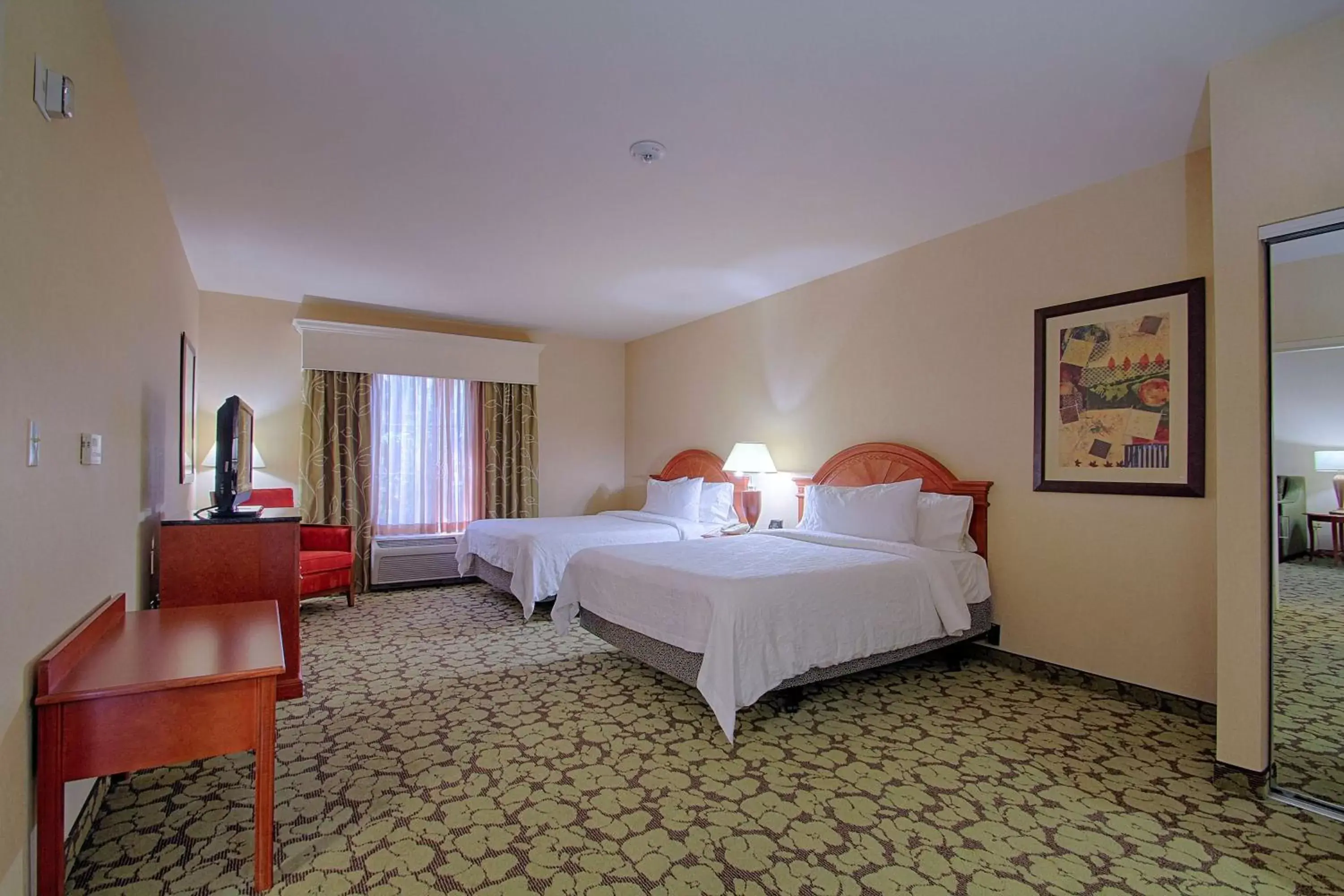 Queen Room with Two Queen Beds - Hearing Access in Hilton Garden Inn Las Vegas Strip South Queen Room with Two Queen Beds - Hearing Access in Hilton Garden Inn Las Vegas Strip South