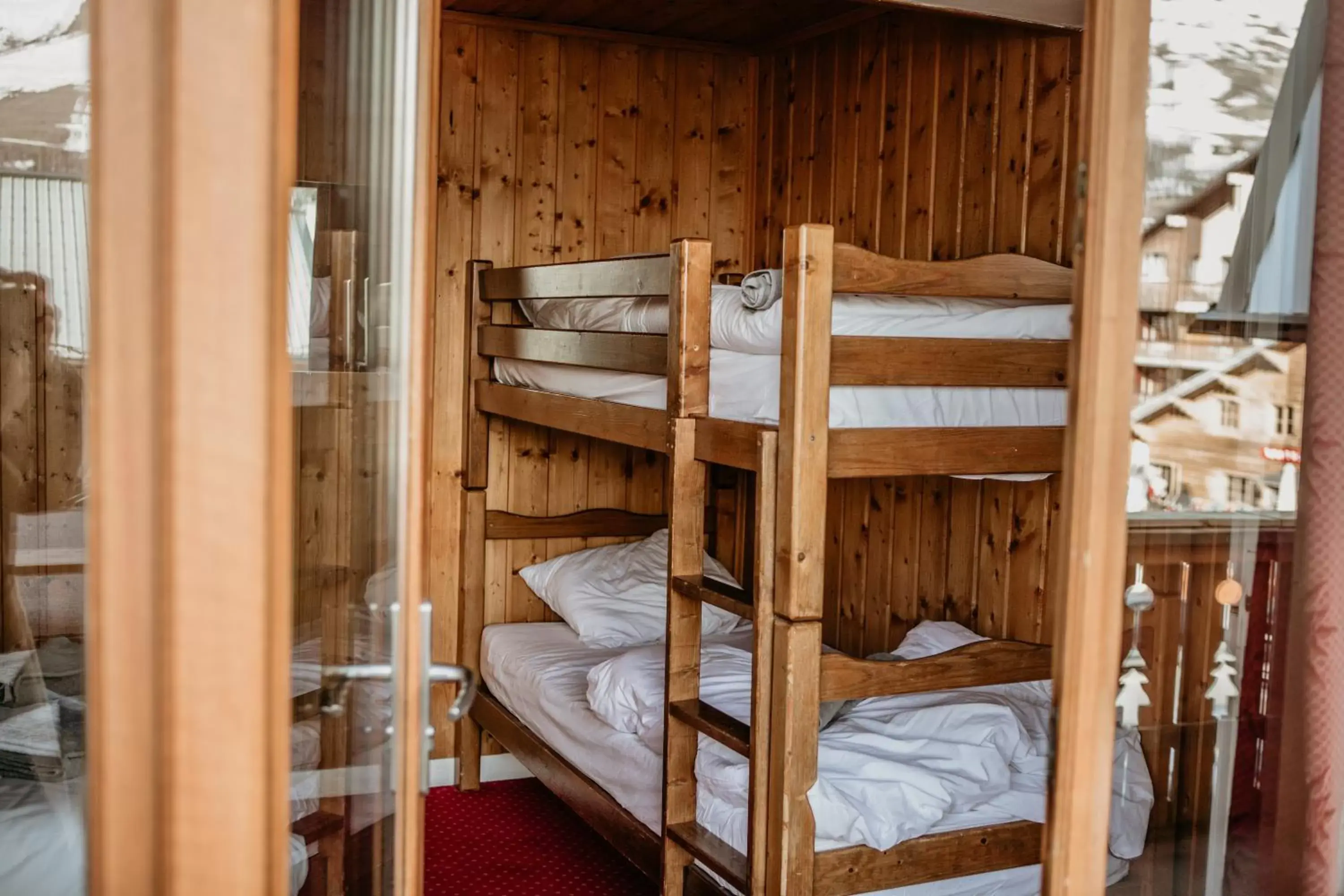 Family Room in Hotel La Meije Family Room in Hotel La Meije