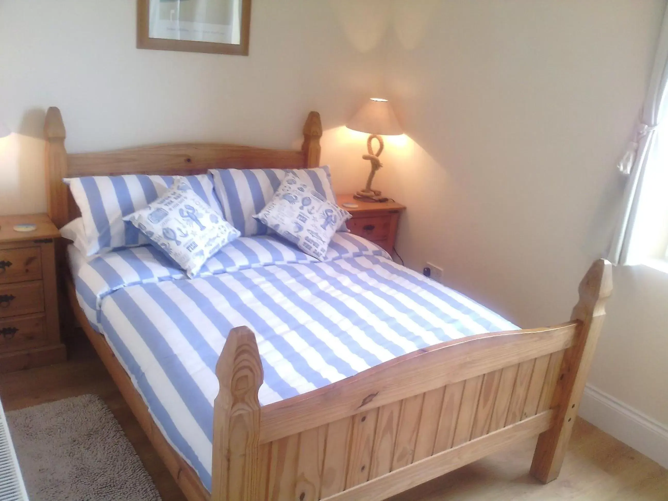 Double Room with Private Bathroom in Yew Tree House Double Room with Private Bathroom in Yew Tree House