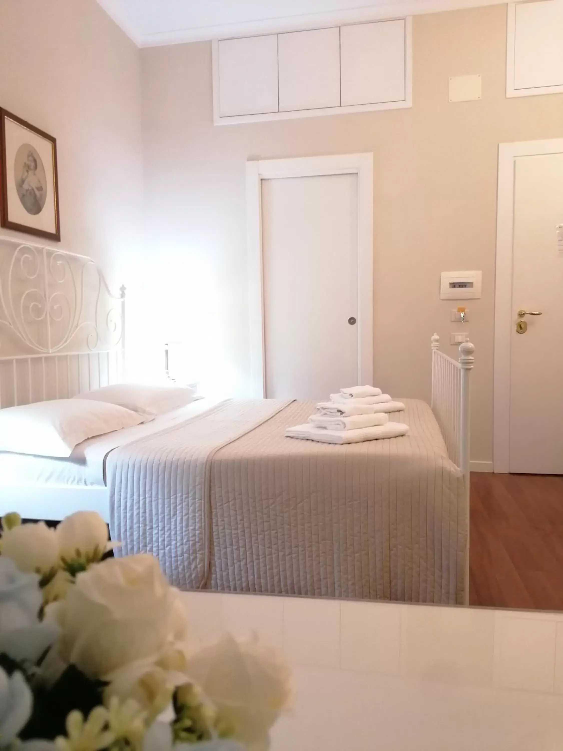 Double Room with Private Bathroom in Romebest Double Room with Private Bathroom in Romebest