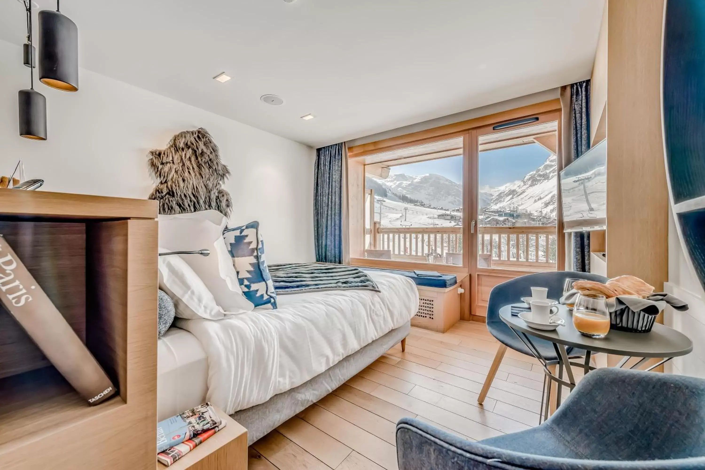 Superior Room - Slopes View in Le Yule Hotel & Spa Superior Room - Slopes View in Le Yule Hotel & Spa