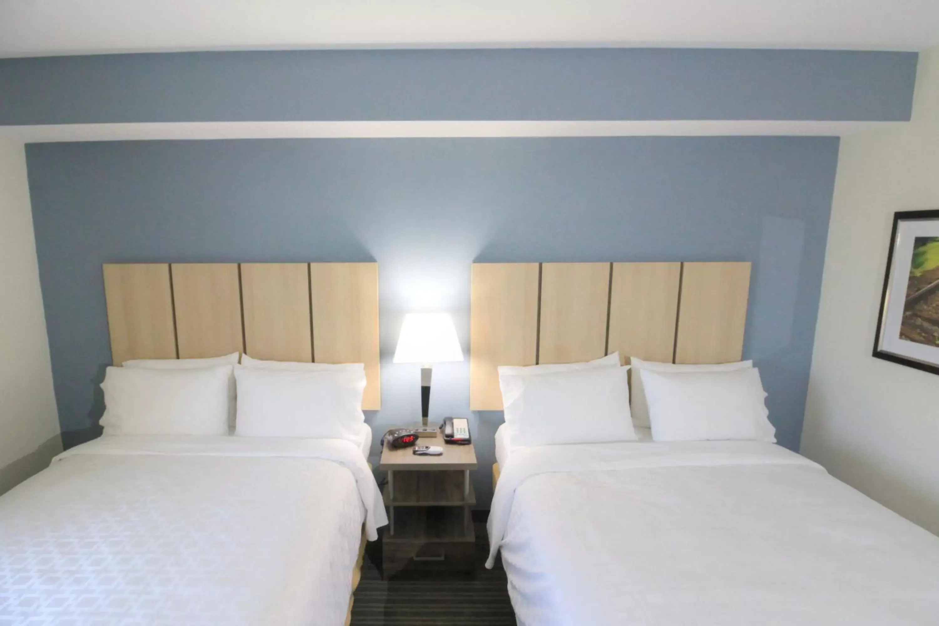 Studio Suite with Two Queen Beds and Hearing Mobility Accessible Tub in Candlewood Suites - Memphis East by IHG Studio Suite with Two Queen Beds and Hearing Mobility Accessible Tub in Candlewood Suites - Memphis East by IHG