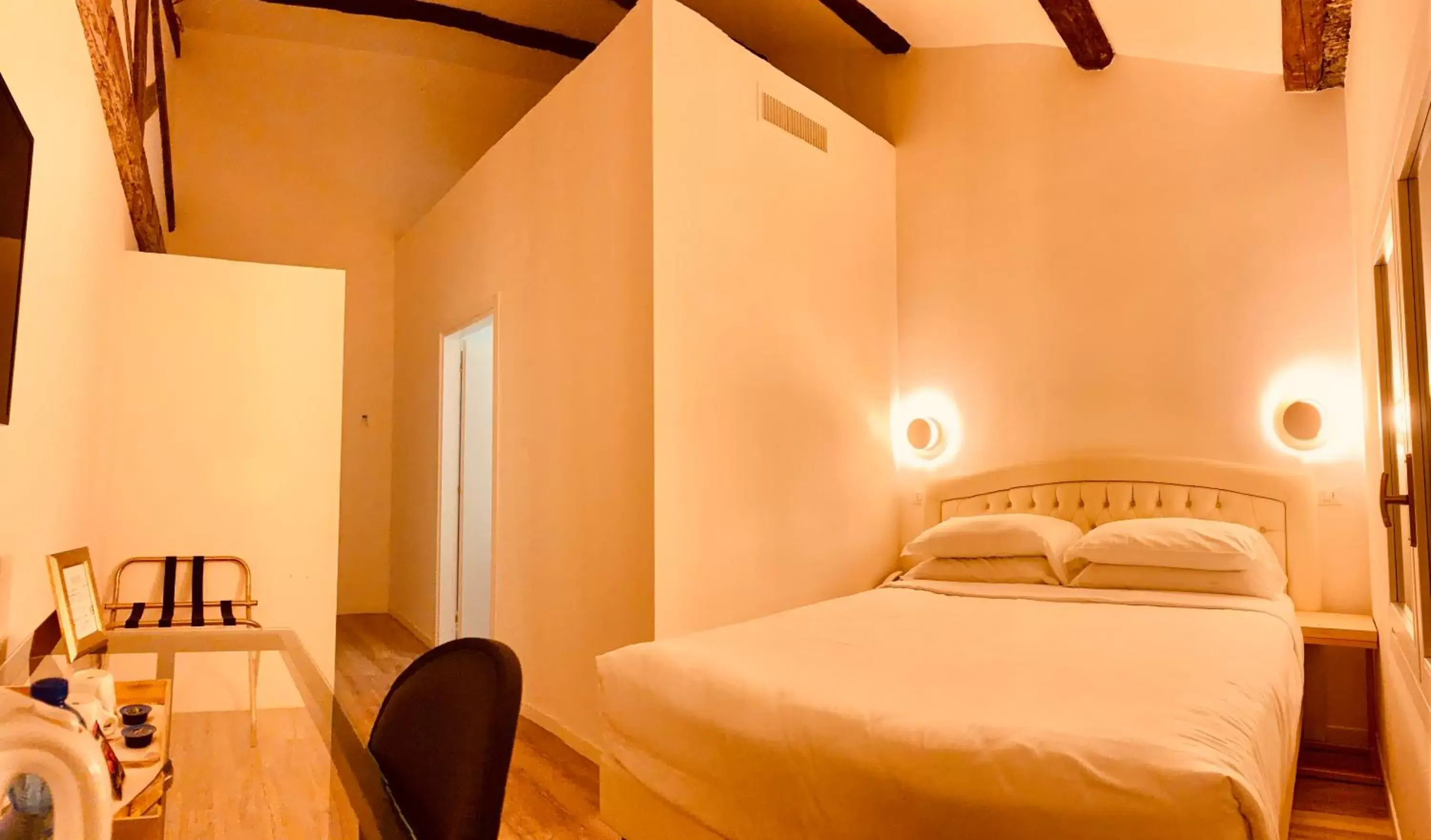 Deluxe Double Room with Spa Access in Palazzo Otello 1847 Wellness & Spa Deluxe Double Room with Spa Access in Palazzo Otello 1847 Wellness & Spa