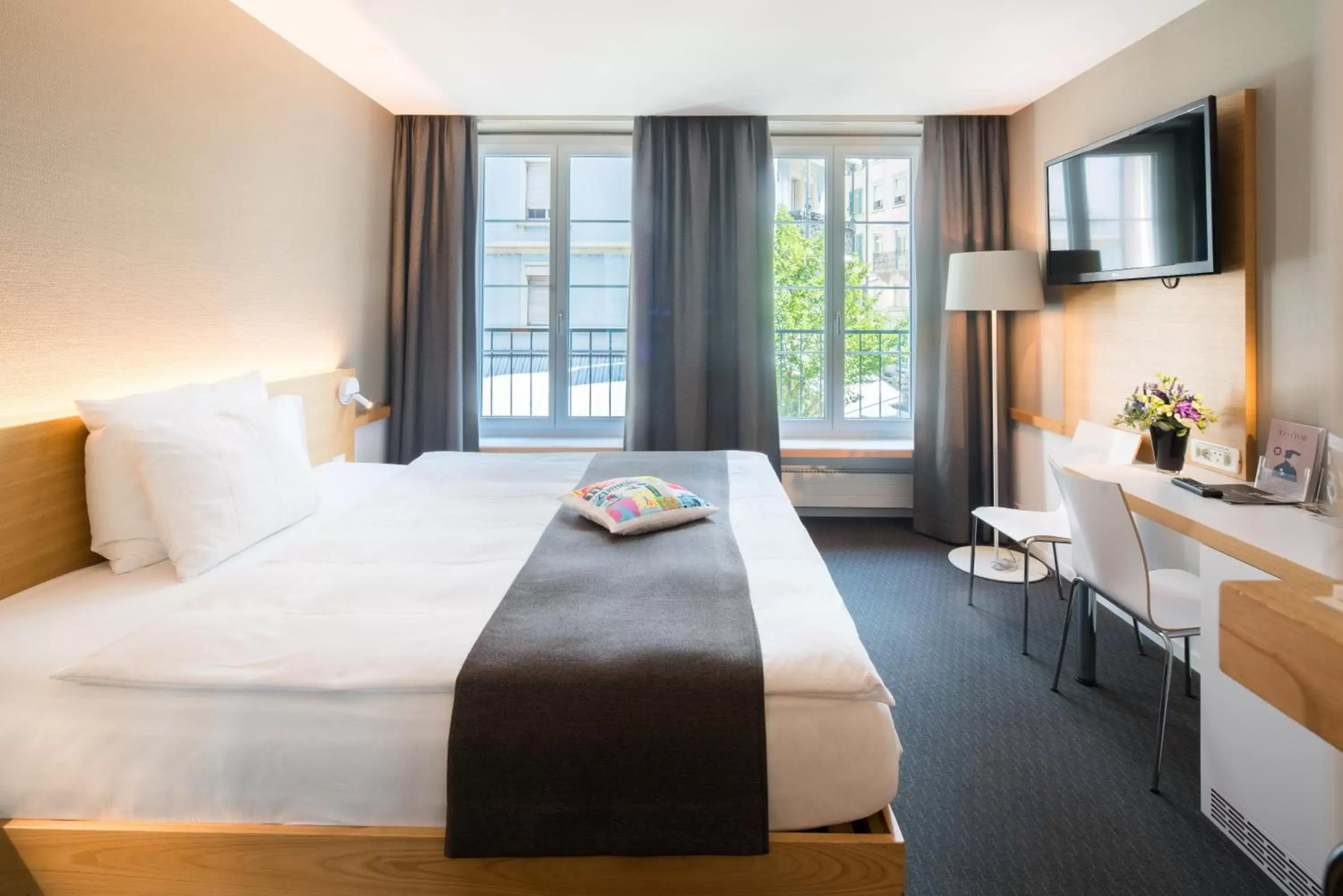 Urban Double Room in Best Western Plus Hotel Zürcherhof Urban Double Room in Best Western Plus Hotel Zürcherhof