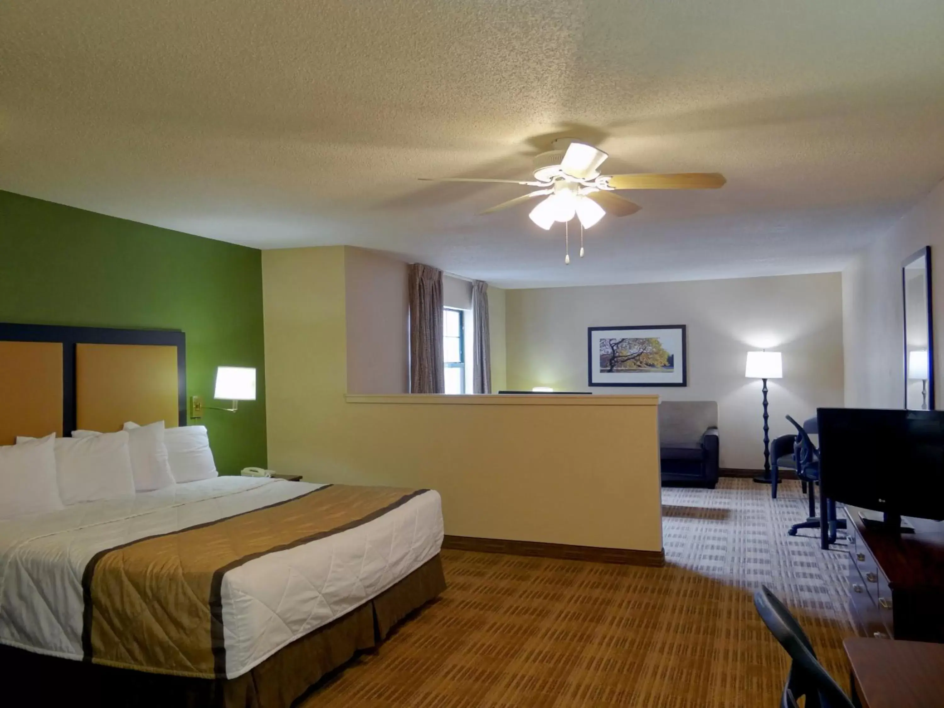 Deluxe Studio with 1 King Bed - Non-Smoking in Extended Stay America Suites - Princeton - West Windsor Deluxe Studio with 1 King Bed - Non-Smoking in Extended Stay America Suites - Princeton - West Windsor